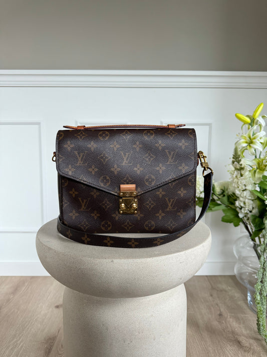 Louis Vuitton Metis Monogram