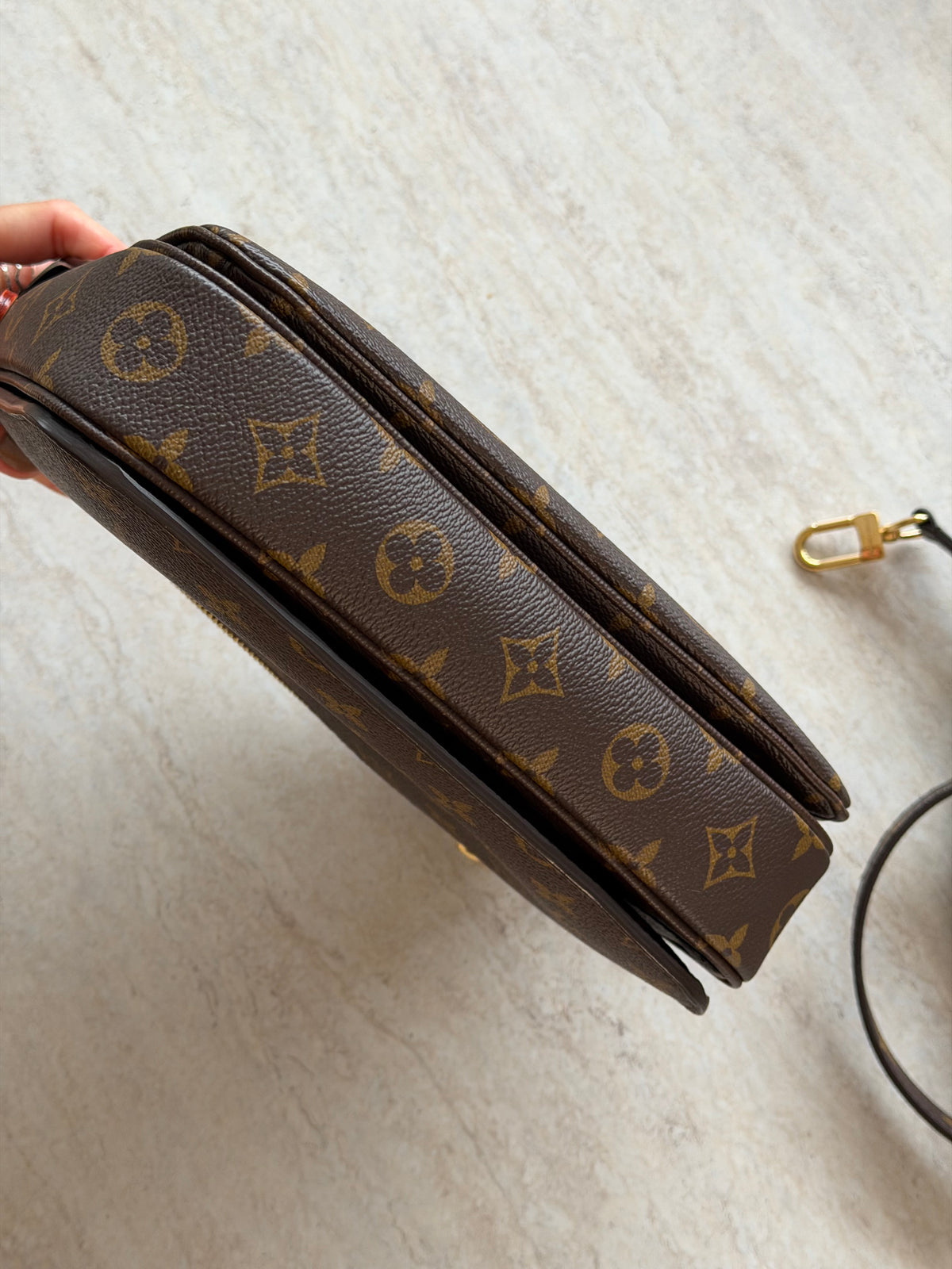 Louis Vuitton Pochette Métis Monogram
