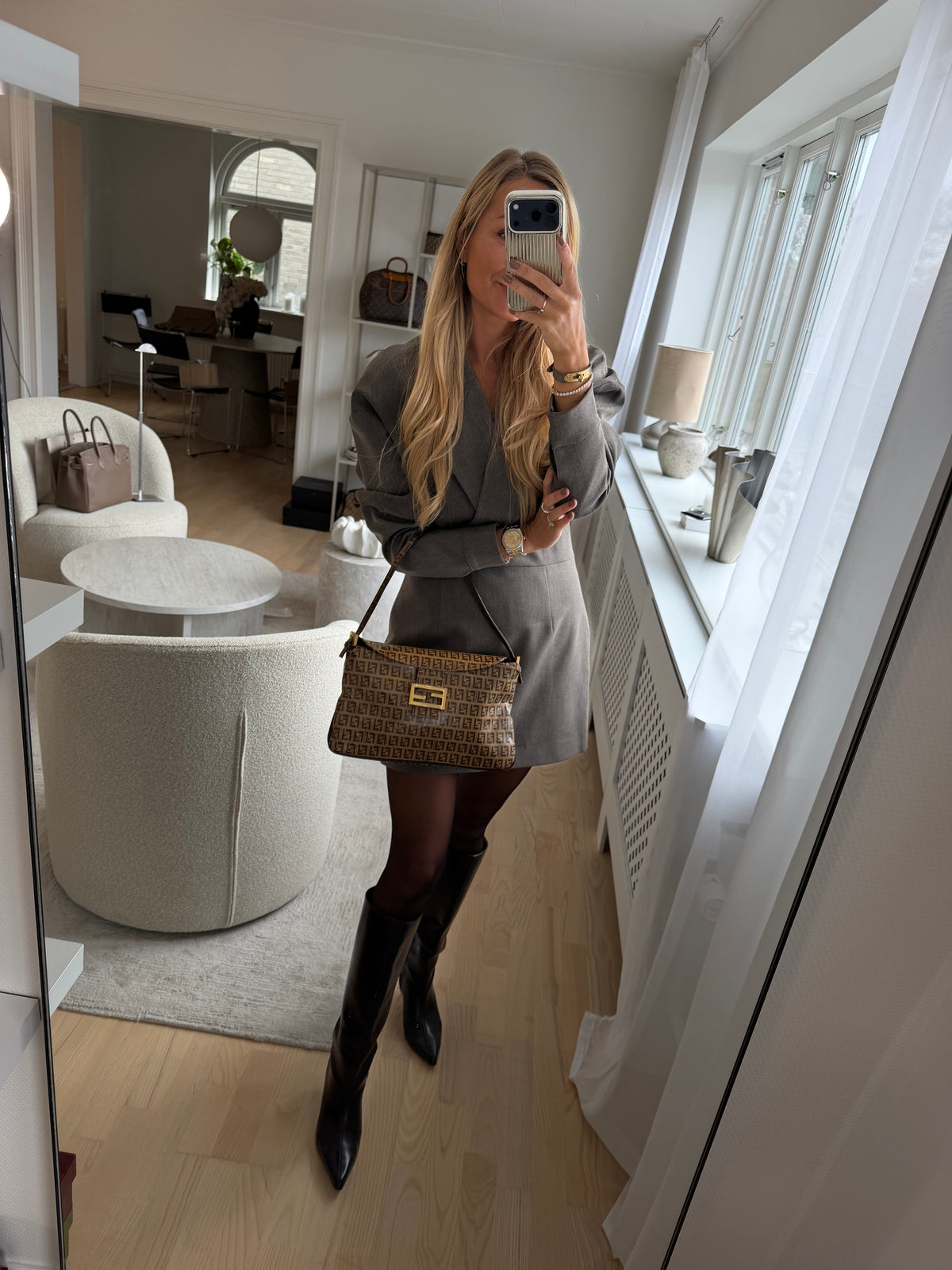 Fendi Vintage Baguette – Brun Zucca Monogram med Guldfarvet Hardware