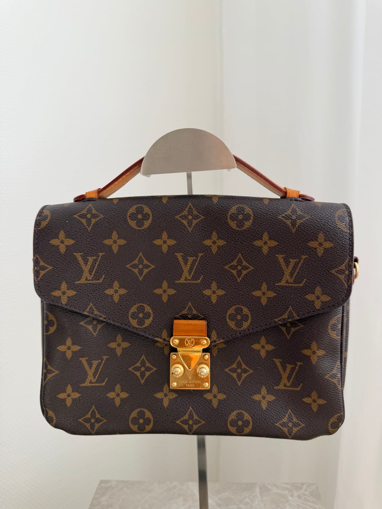 Louis Vuitton Pochette Métis – Monogram Canvas