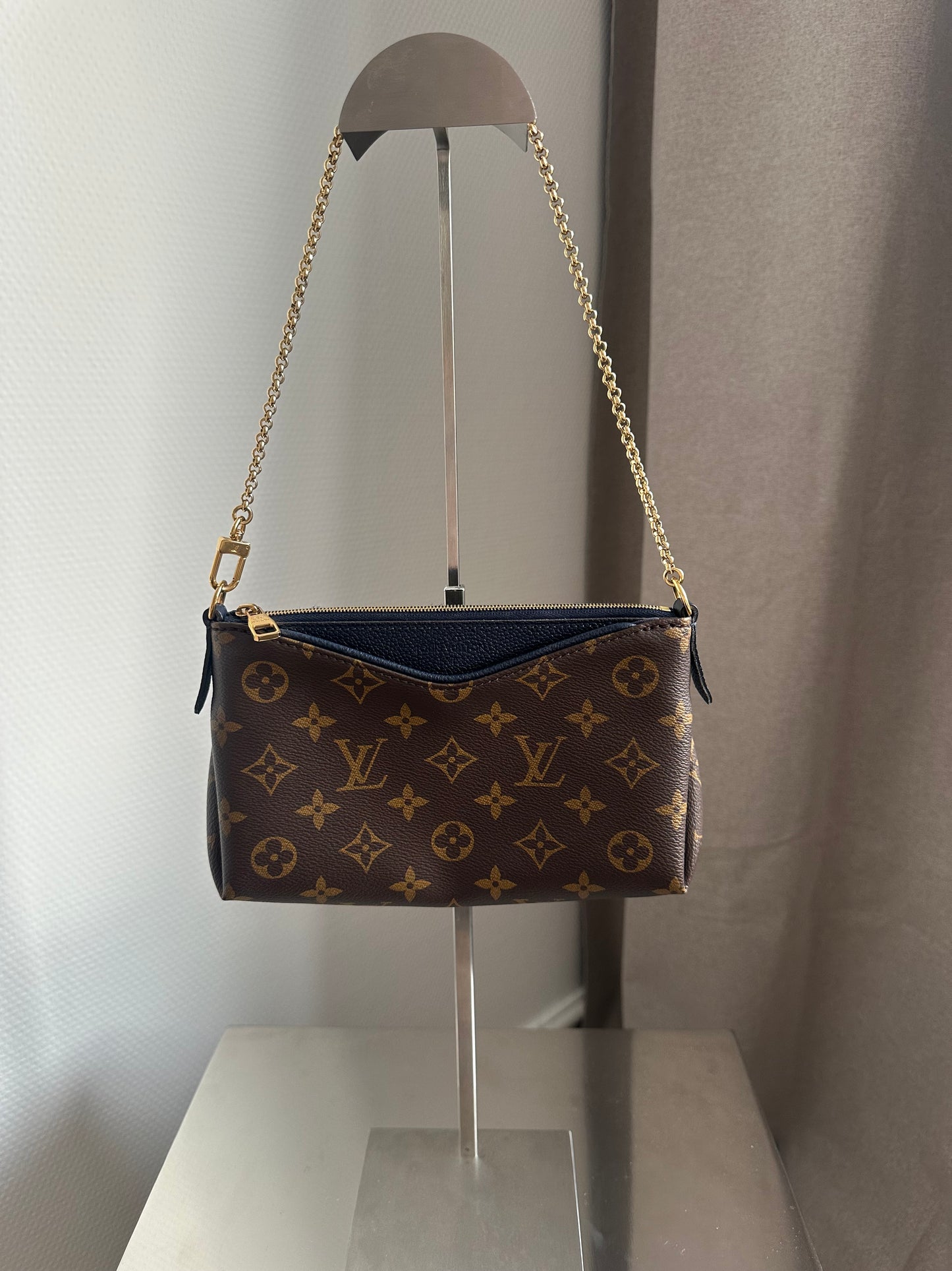 Louis Vuitton Pallas Clutch - Monogram Canvas/Marine