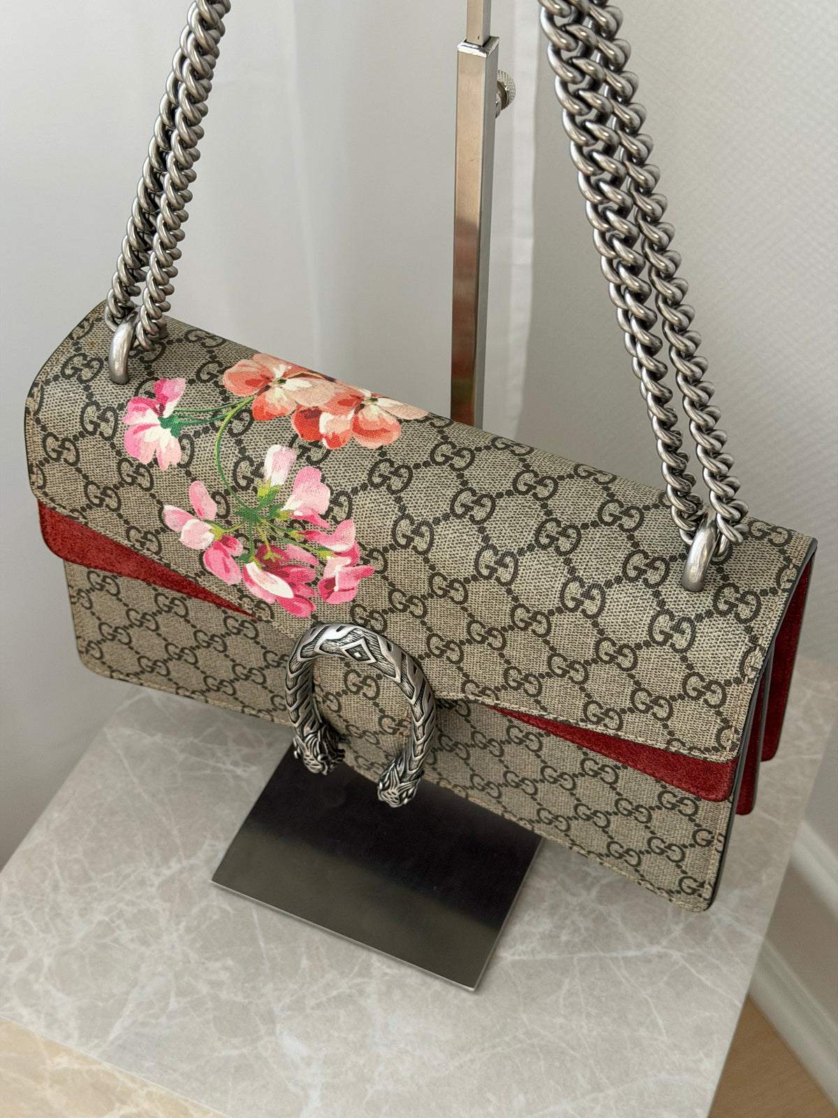 Gucci Dionysus Blooms – GG Supreme / Red