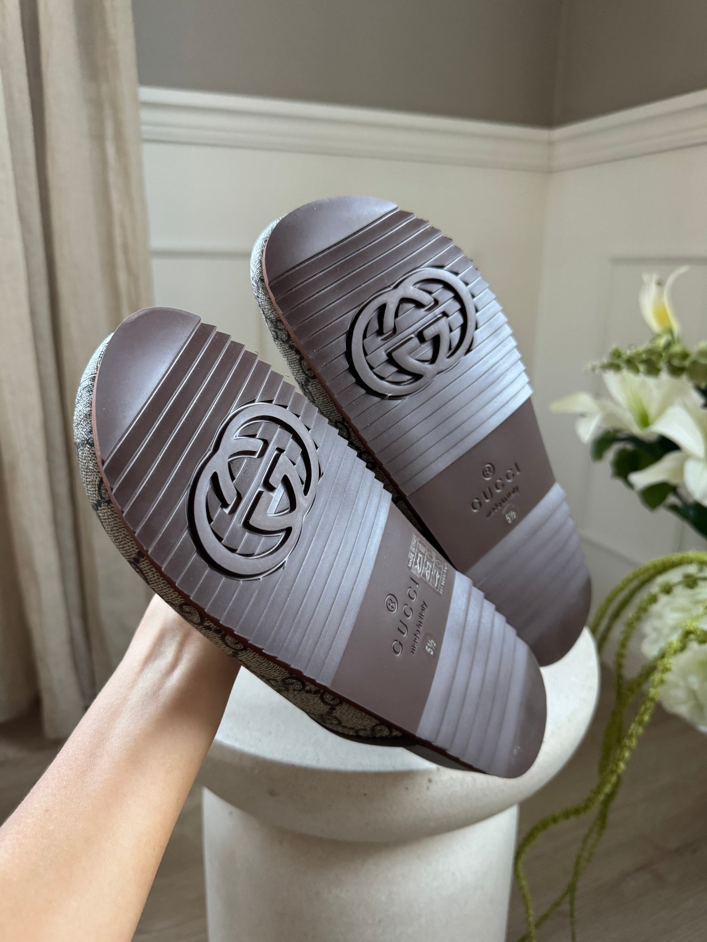 Gucci monogram Slippers