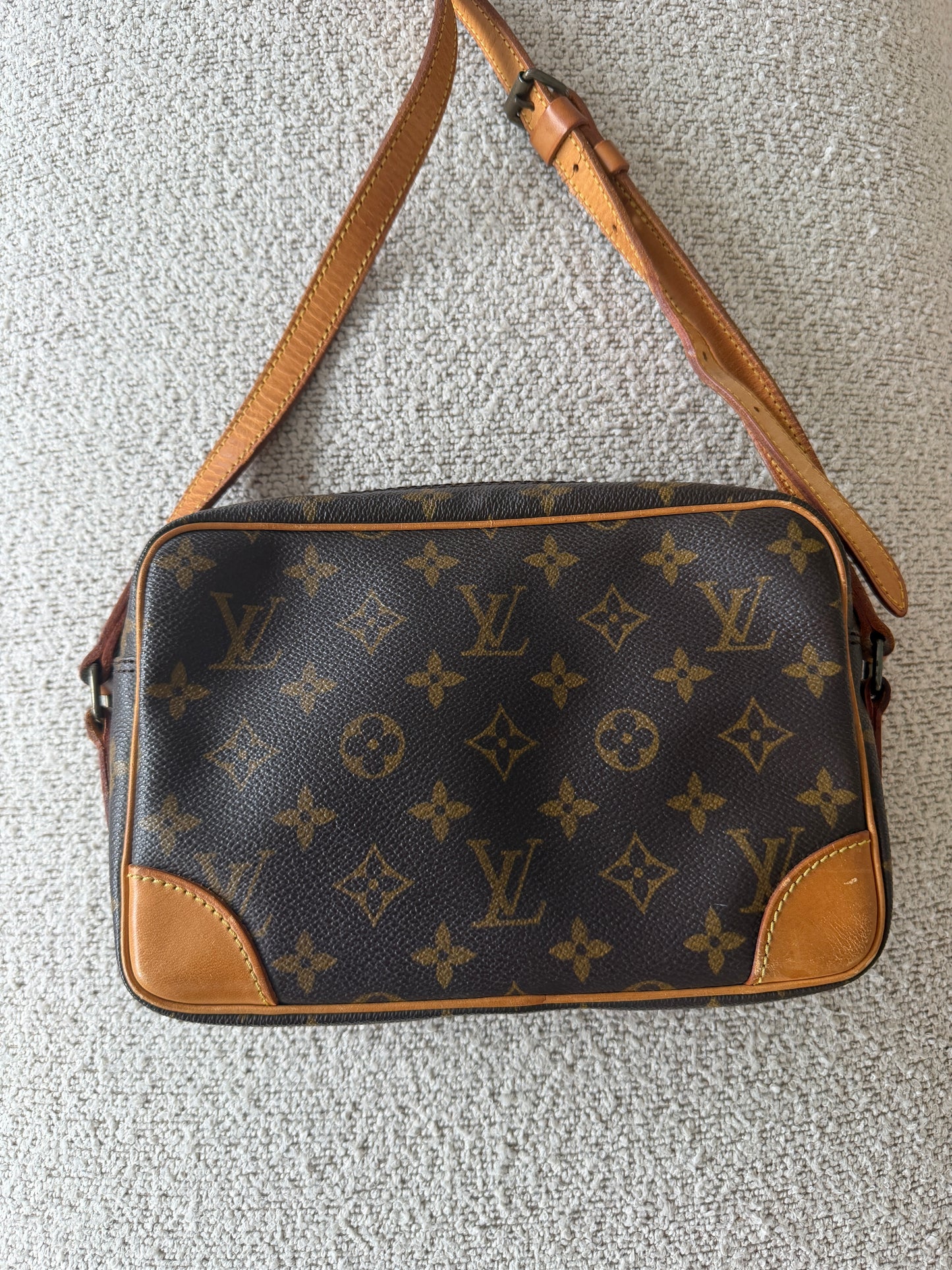 Louis Vuitton Trocadéro Monogram 24