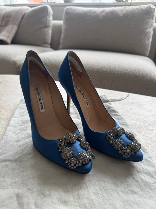 Manolo Blahnik Blå Satin Pumps