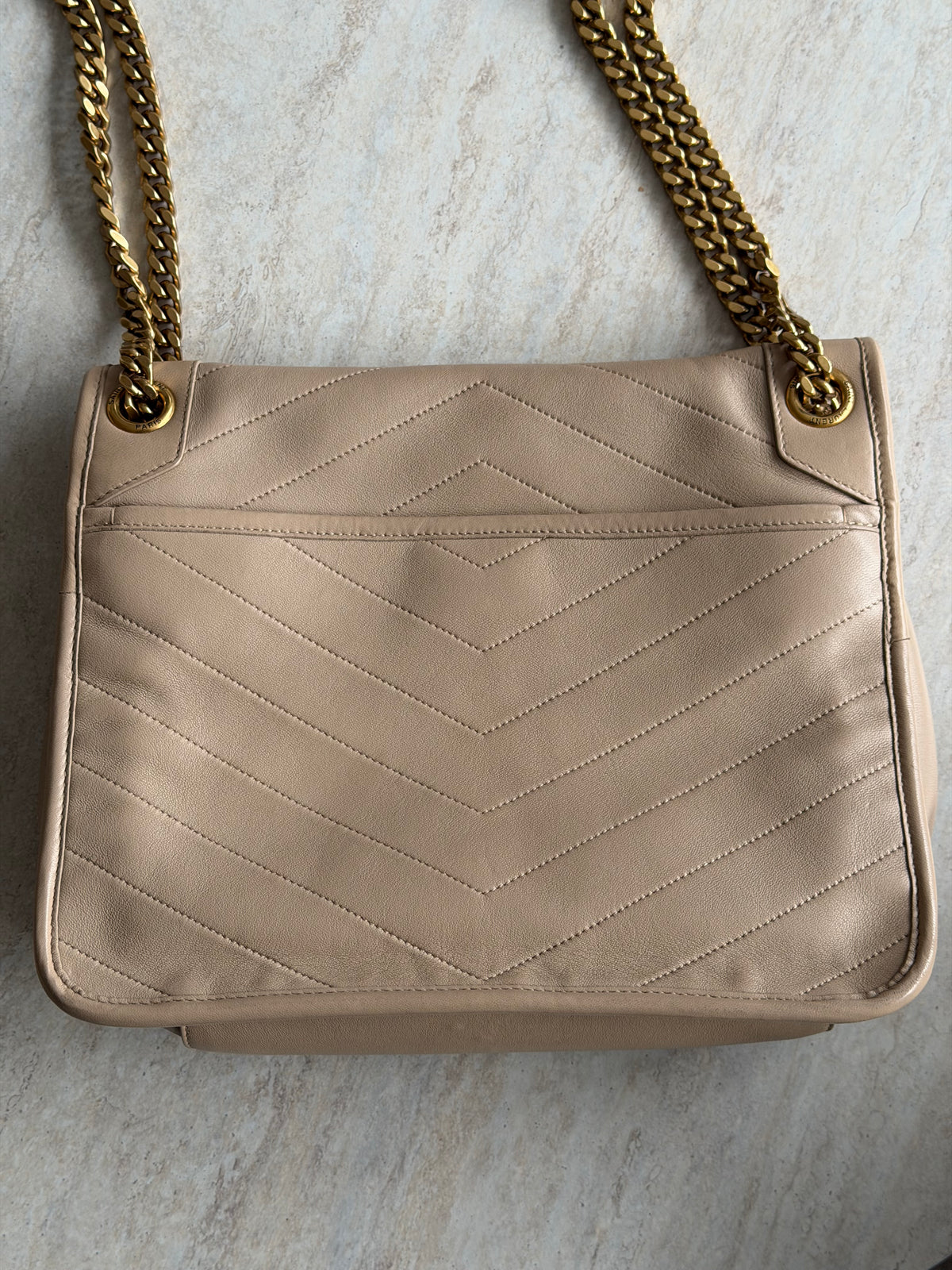 Saint Laurent Niki Medium – Beige / Gold-Tone Hardware