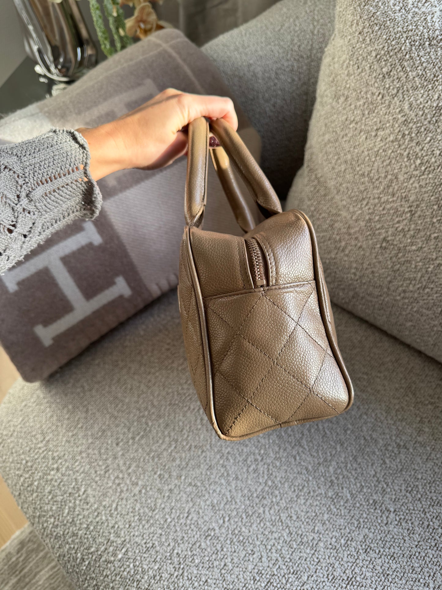 Chanel CC Bowling bag - caviar leather Taupe