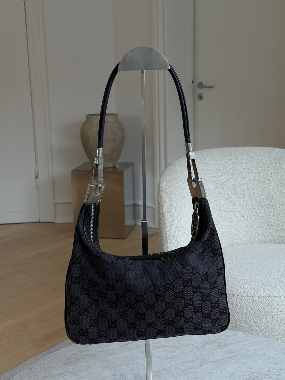 Gucci Vintage GG Canvas Shoulder Bag – Black