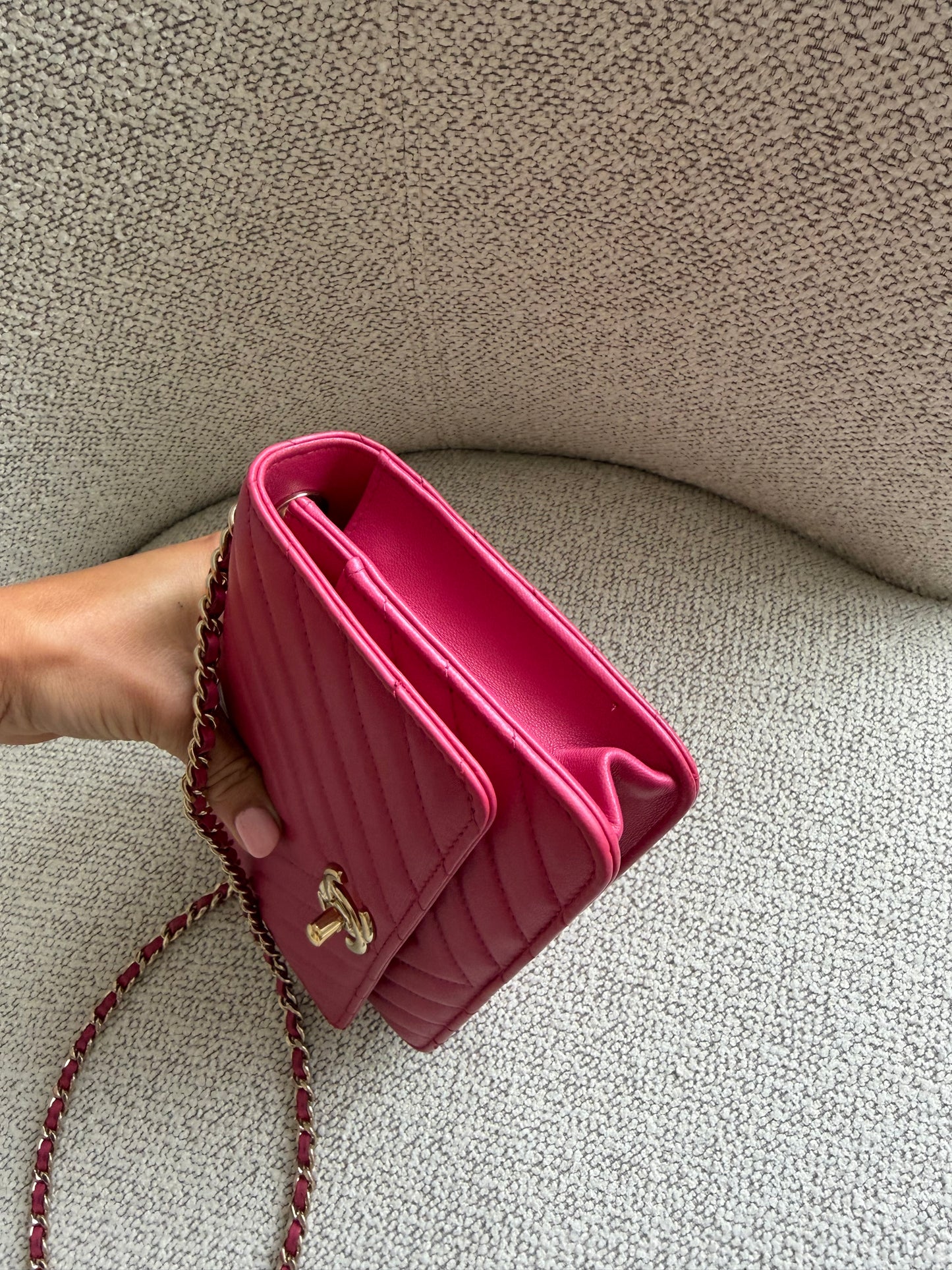Chanel Trendy Chevron Wallet on Chain – Pink Lambskin