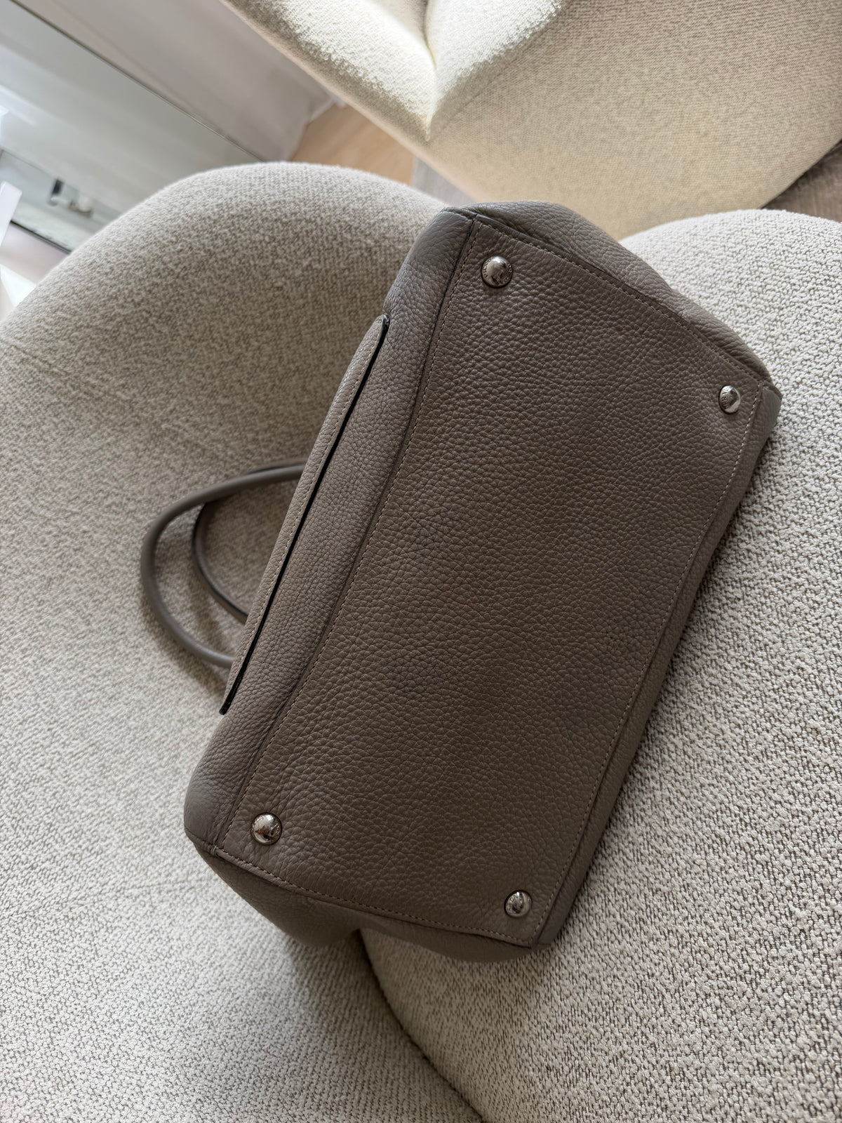 Prada Vitello Daino Tote Bag 
grey/taupe