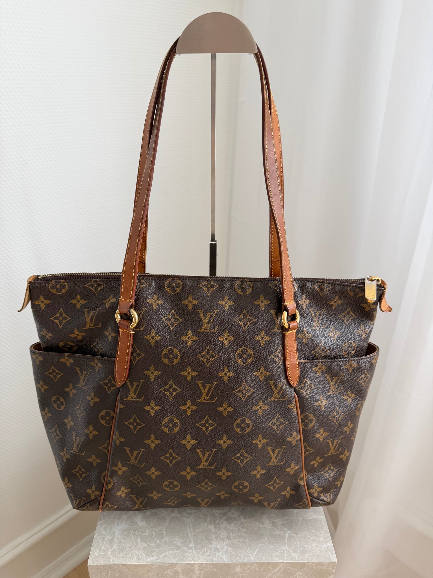 Louis Vuitton Totally MM – Monogram Canvas