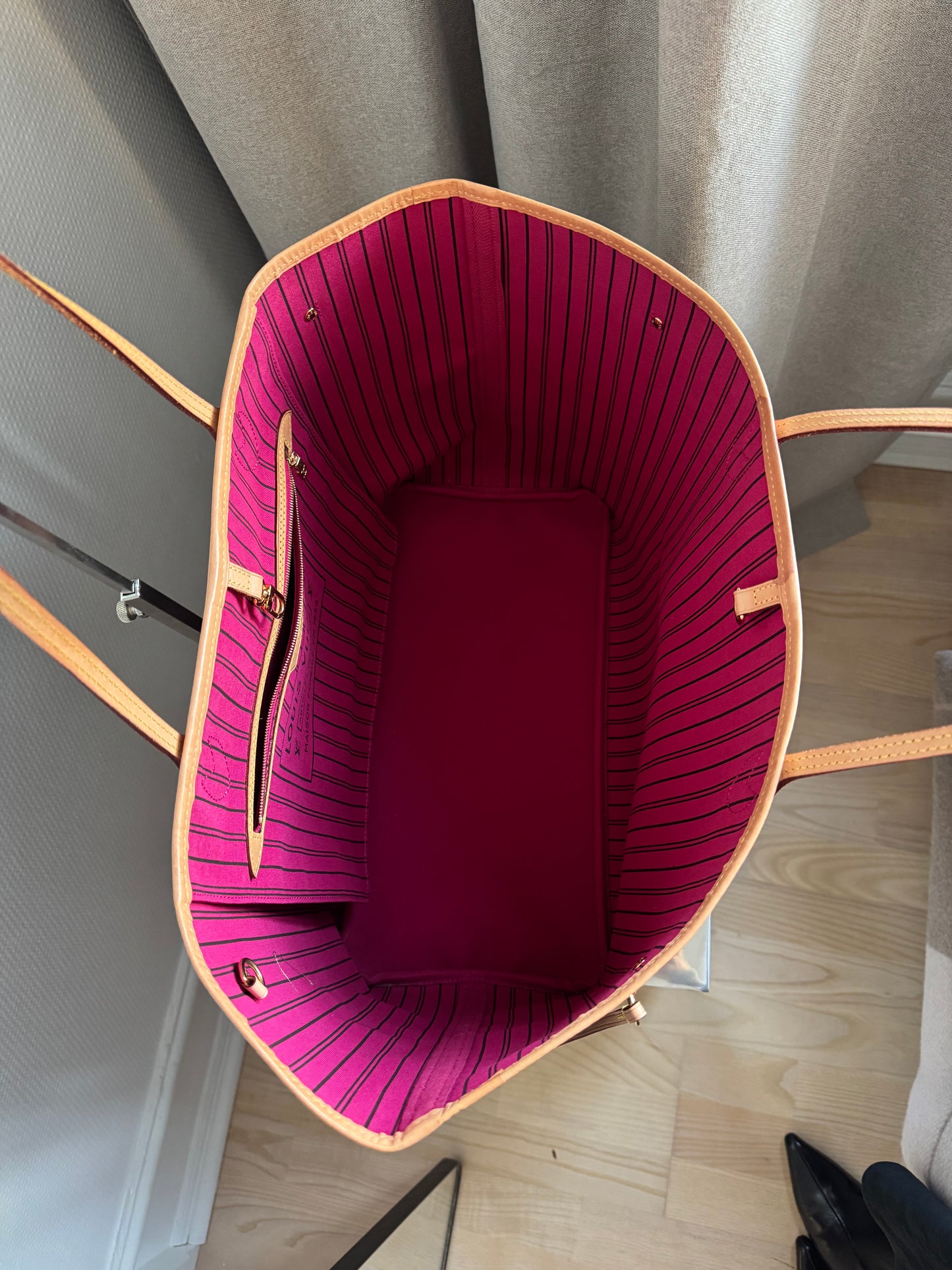 Louis Vuitton Neverfull GM – Monogram Canvas (Pink Interior)