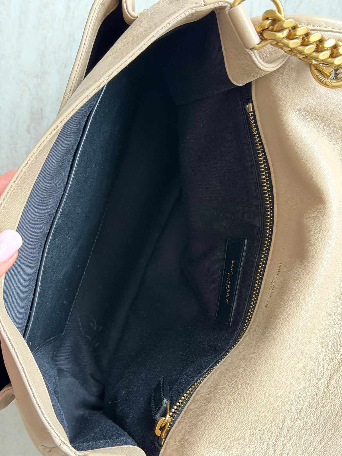 Saint Laurent Niki Medium – Beige / Gold-Tone Hardware