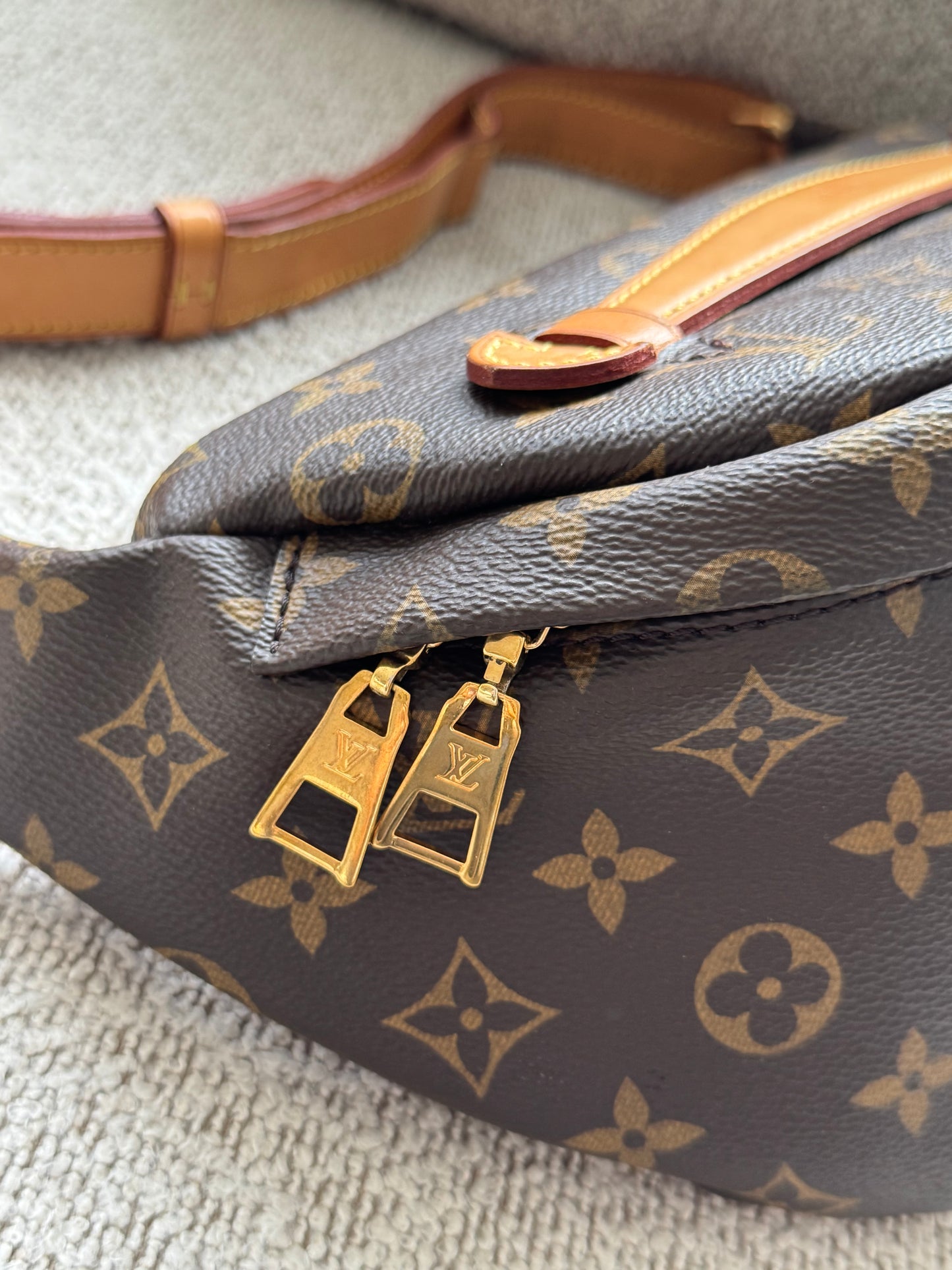Forudbestilling Louis Vuitton Monogram Bumbag