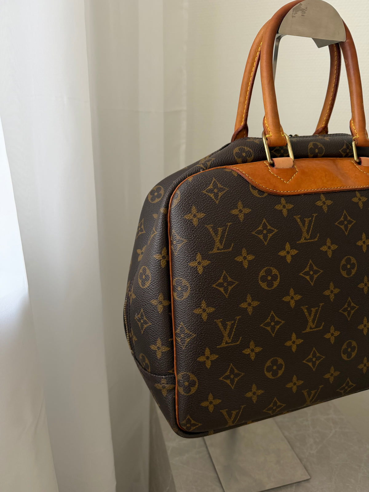 Louis Vuitton Deauville monogram handbag