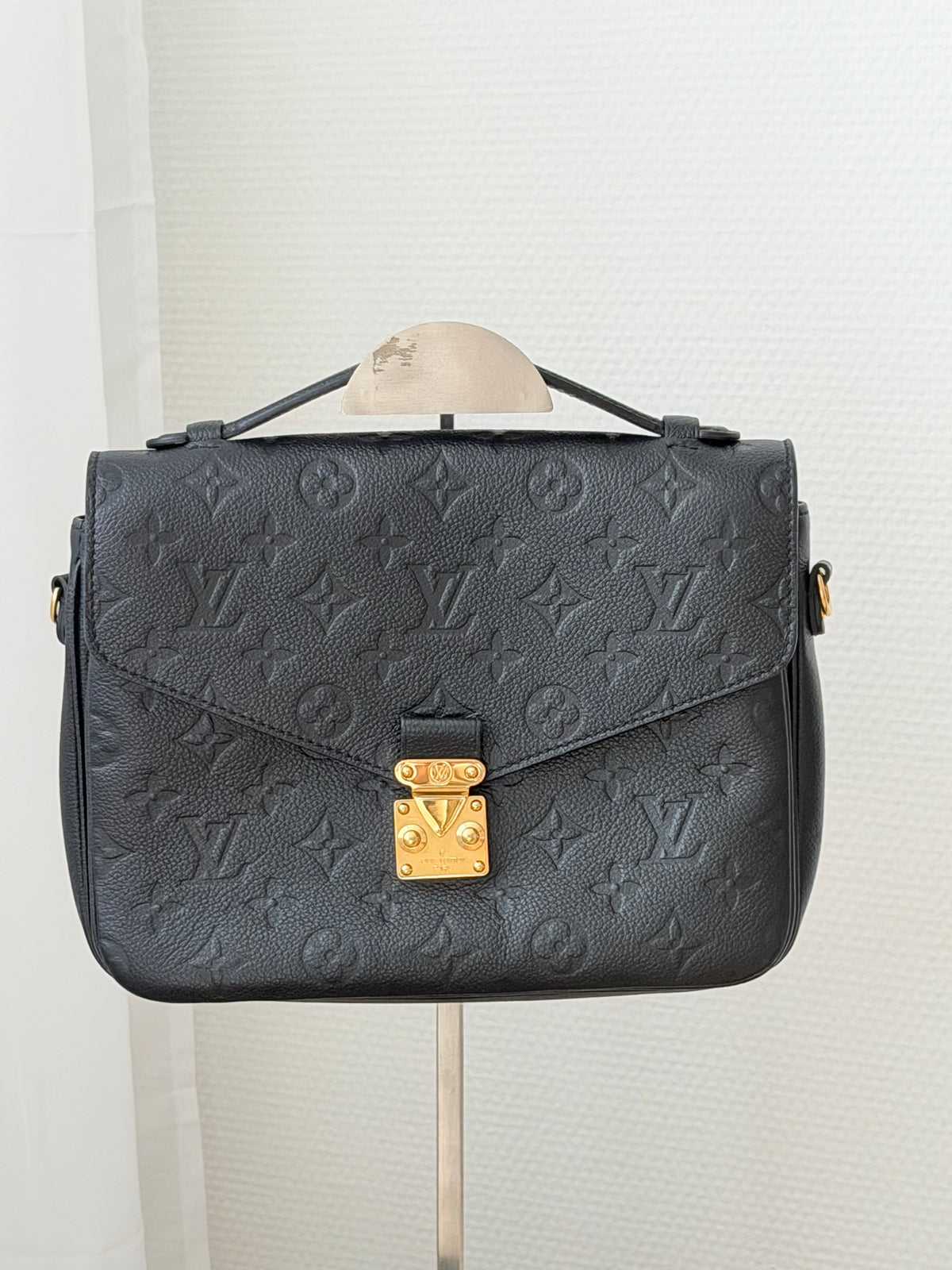 Louis Vuitton Pochette Métis – Monogram Empreinte