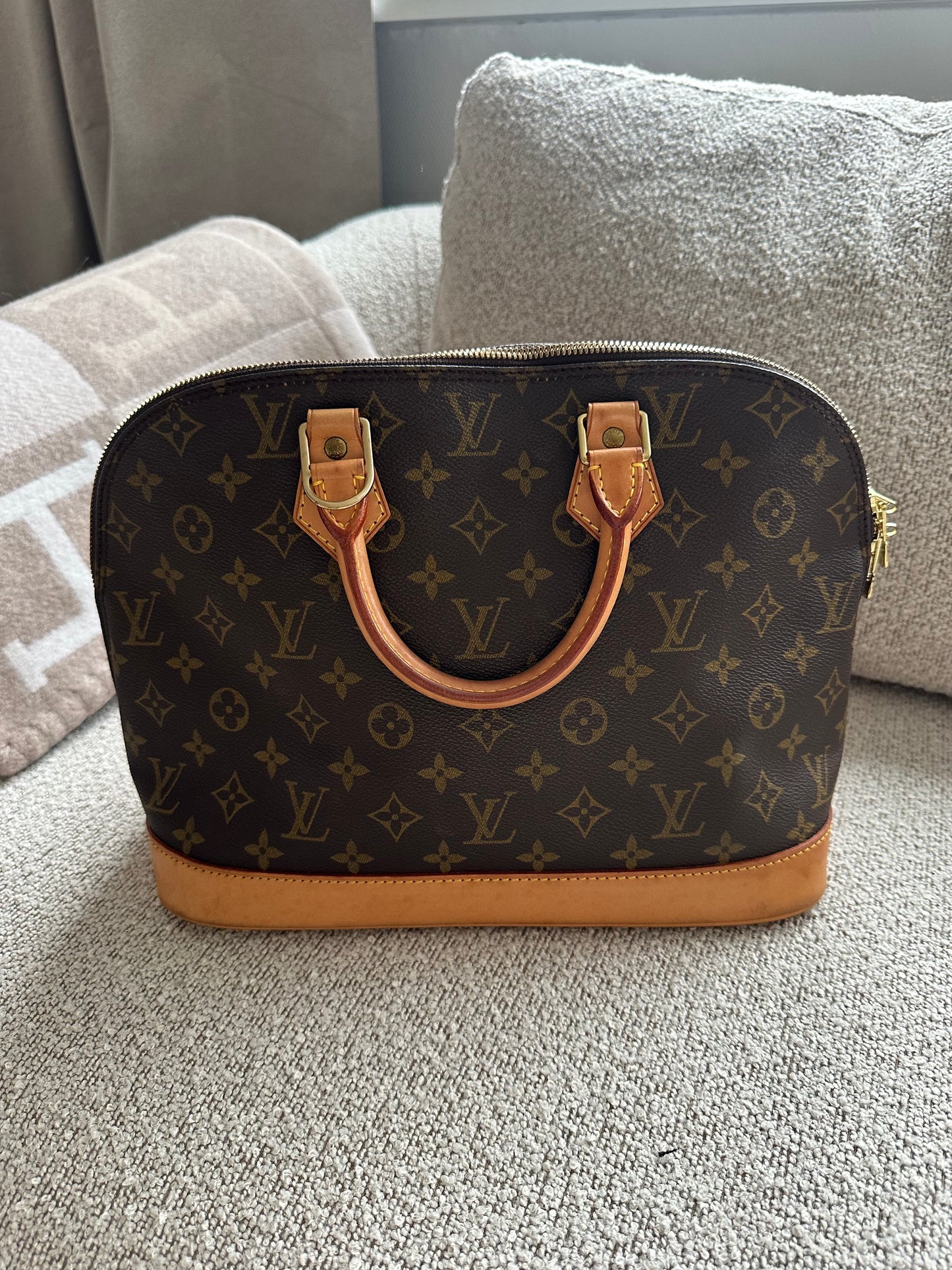 Louis Vuitton Alma PM Monogram