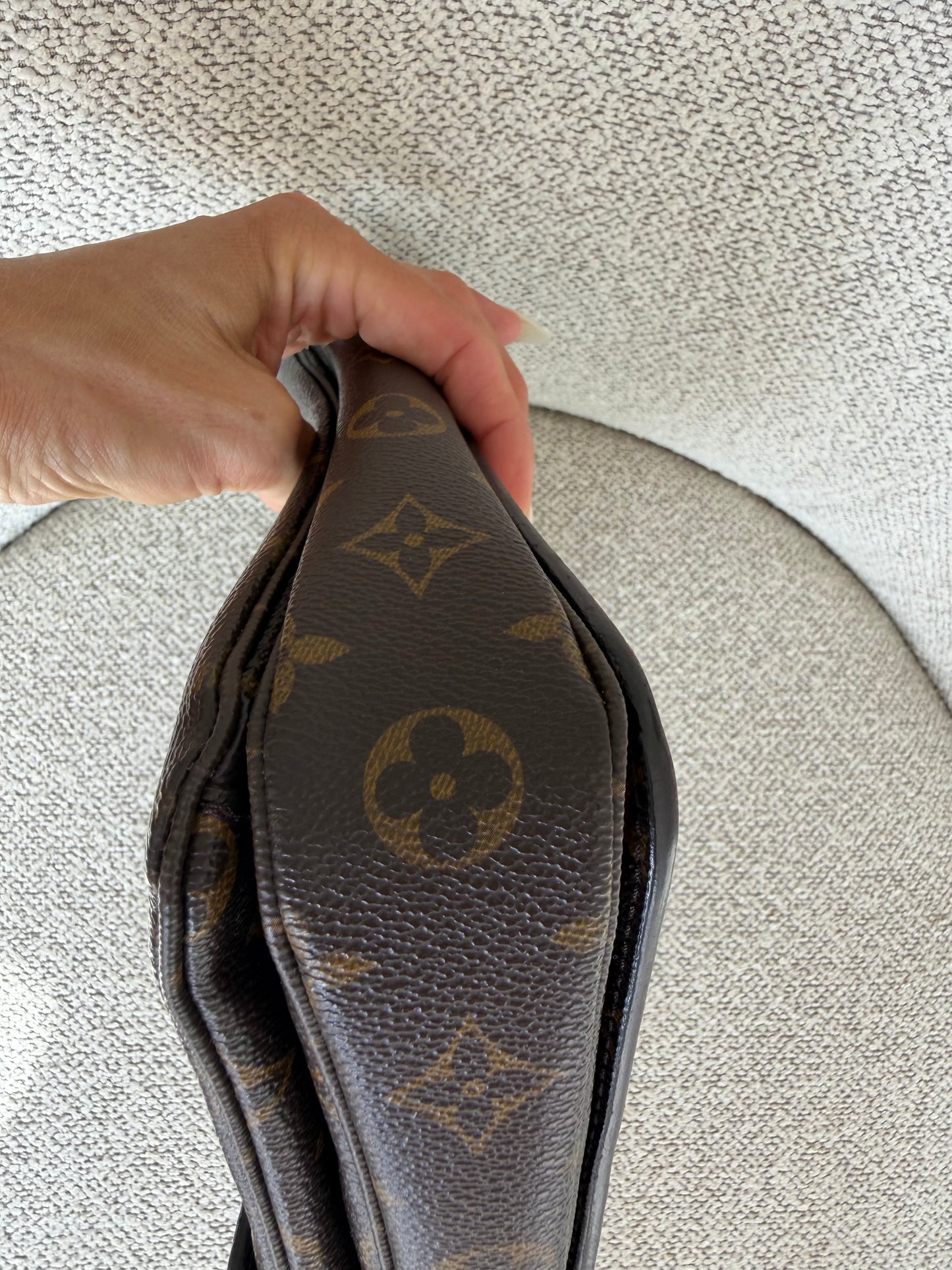 Louis Vuitton Pochette Métis – Monogram Canvas
