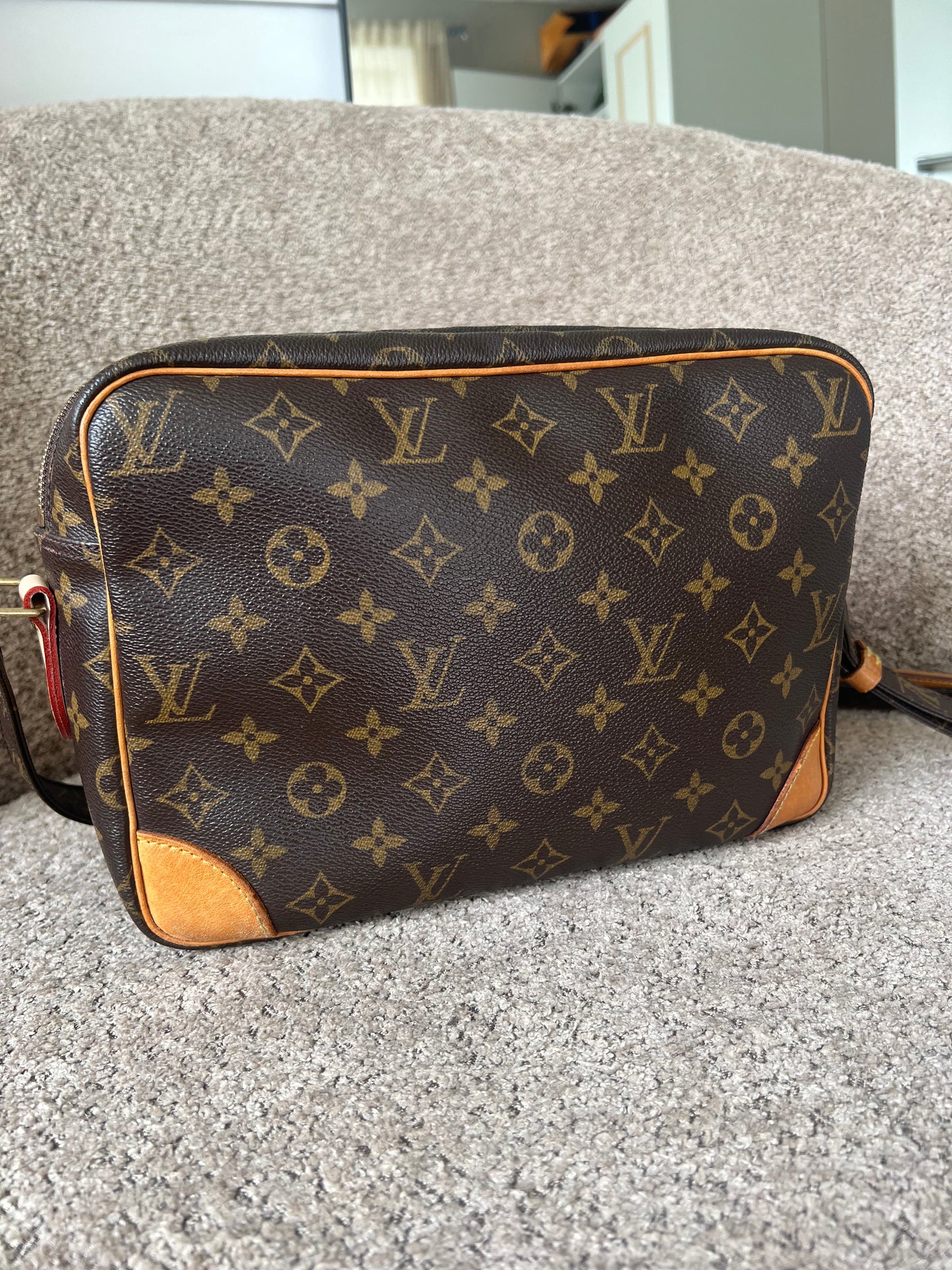 Bestillingsvare - Louis Vuitton Nile