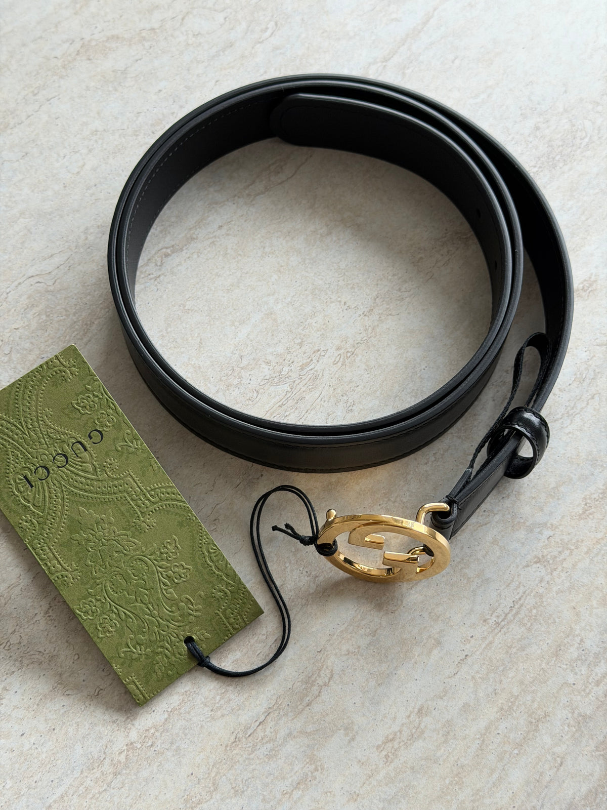 Gucci Interlocking G Leather Belt – Black/Gold