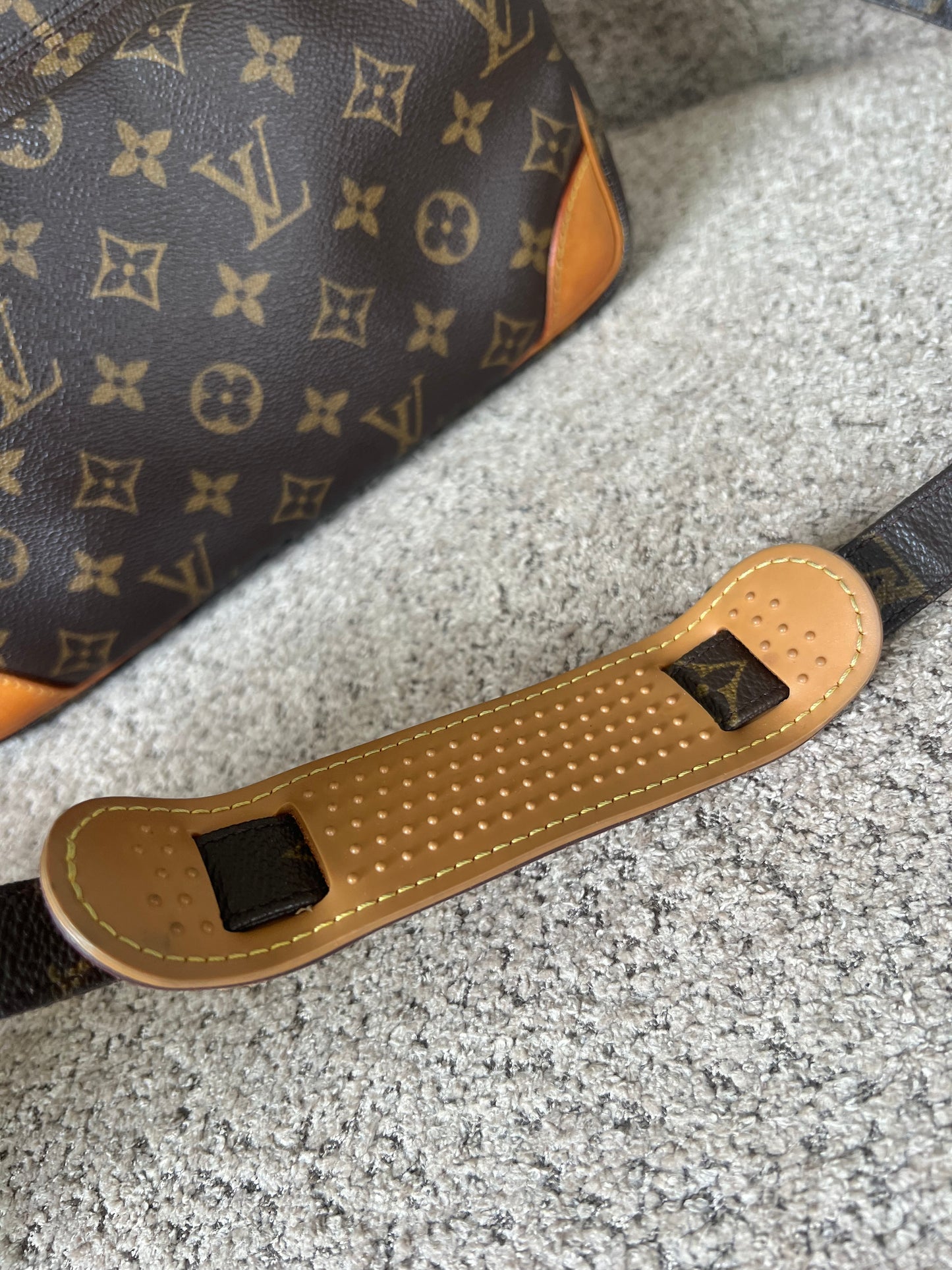 Bestillingsvare - Louis Vuitton Nile