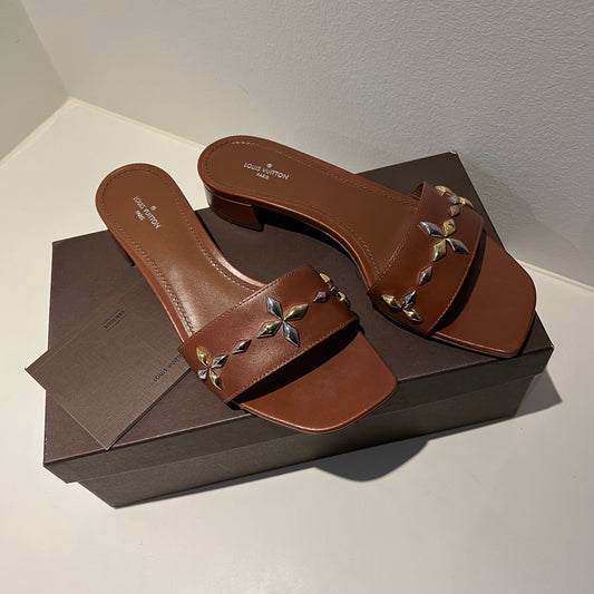 Louis Vuitton Lock It Flat Mule 38