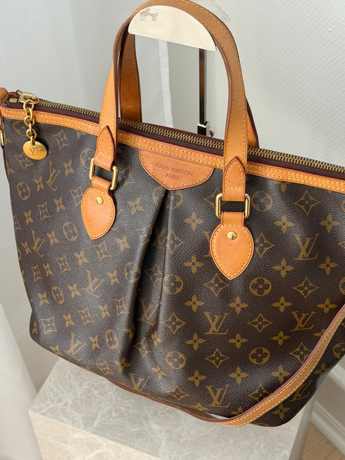Louis Vuitton Palermo MM – Monogram