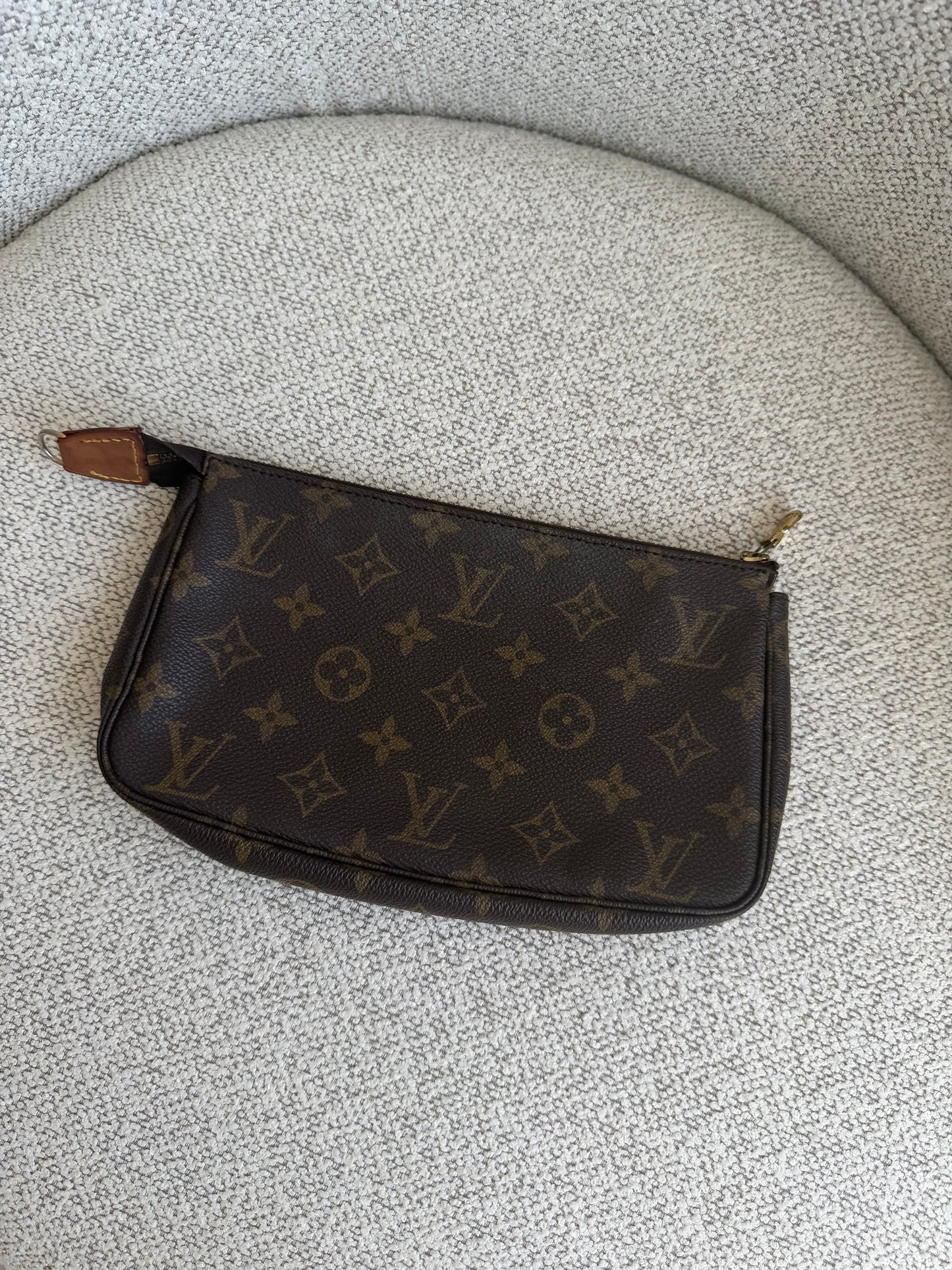 Louis Vuitton Pochette Accessoires – Monogram Canvas