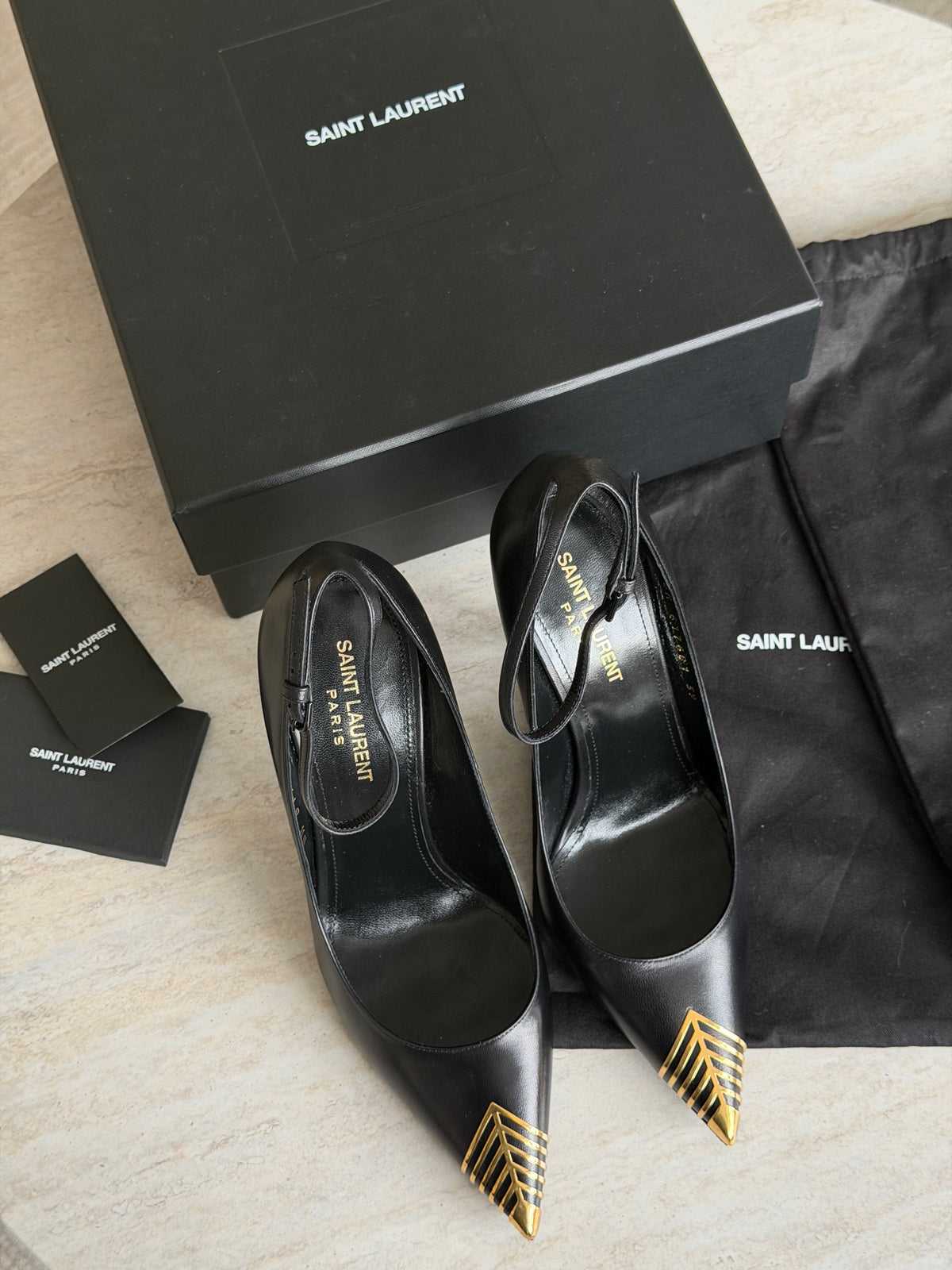 Saint Laurent Pumps – Black / Gold