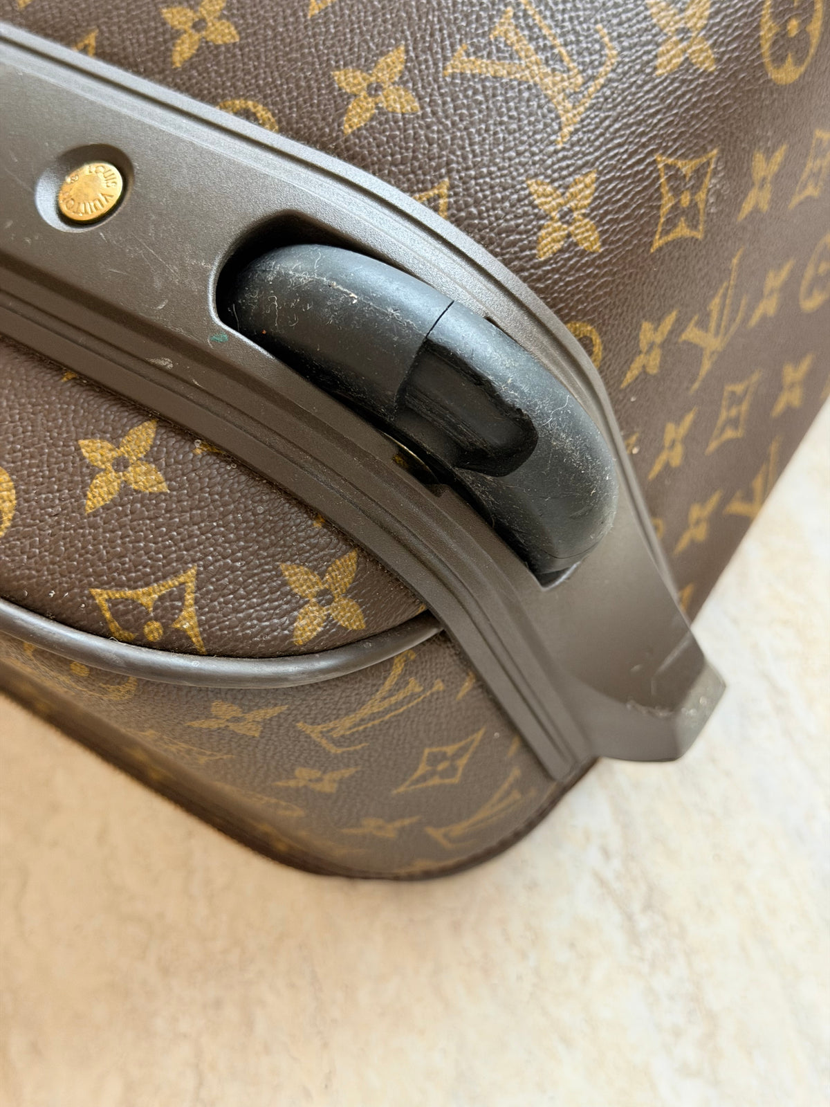 Louis Vuitton Pegase 45 – Monogram