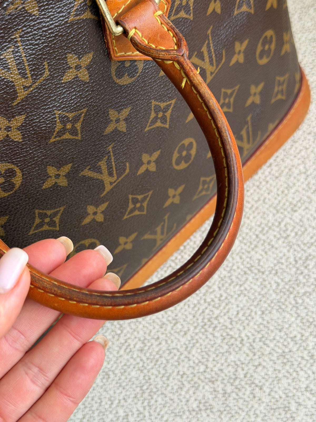 Louis Vuitton Alma – Monogram