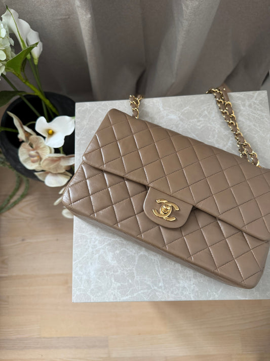 Bestillingsvare - Chanel Medium Taupe Double Flap bag