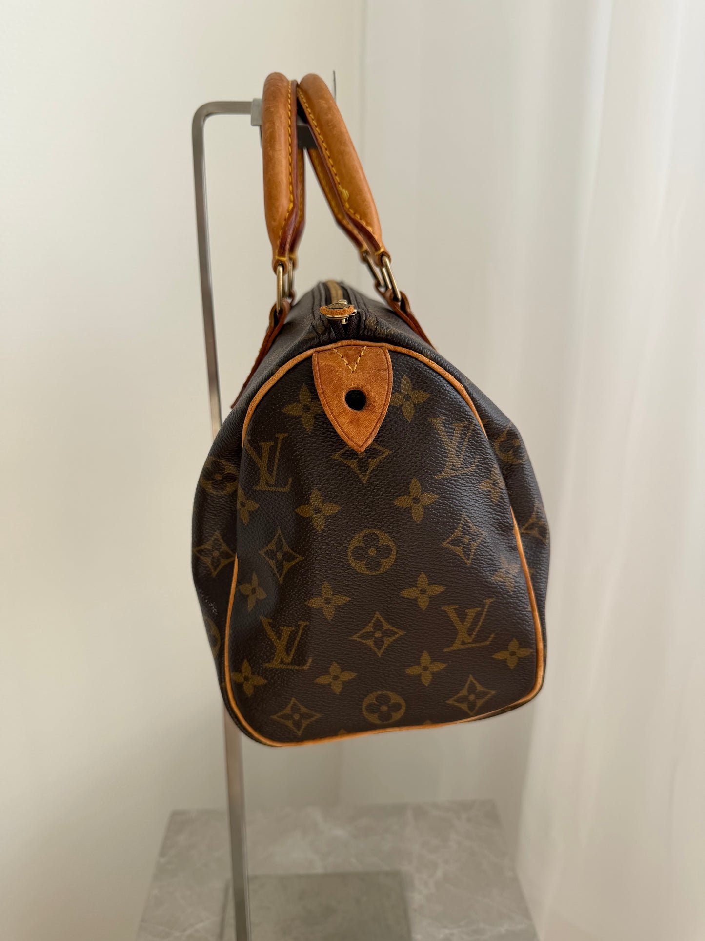 Louis Vuitton Speedy 25 – Monogram Canvas