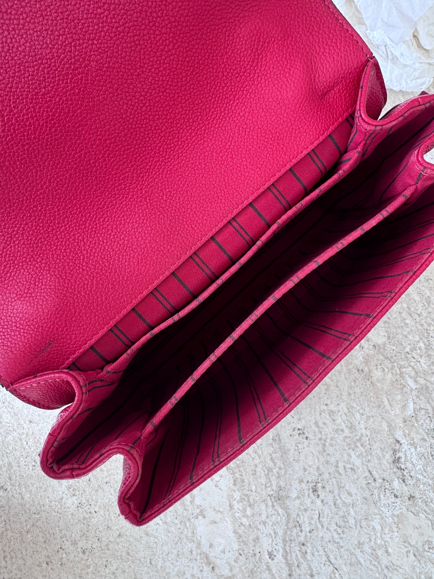 Louis Vuitton Pochette Métis – Empreinte red Leather