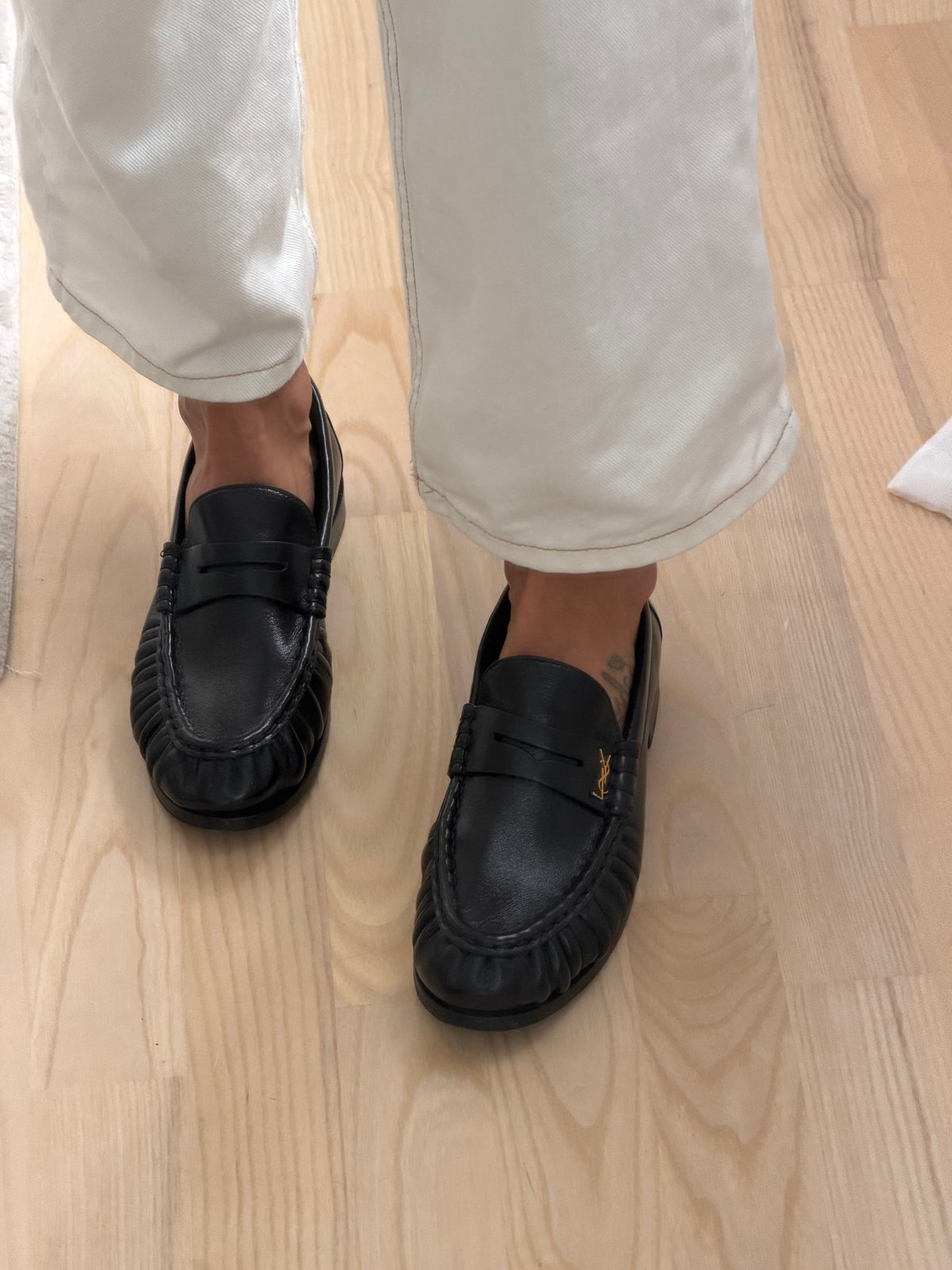 Saint Laurent Le Loafer Cassandre – Black / Gold