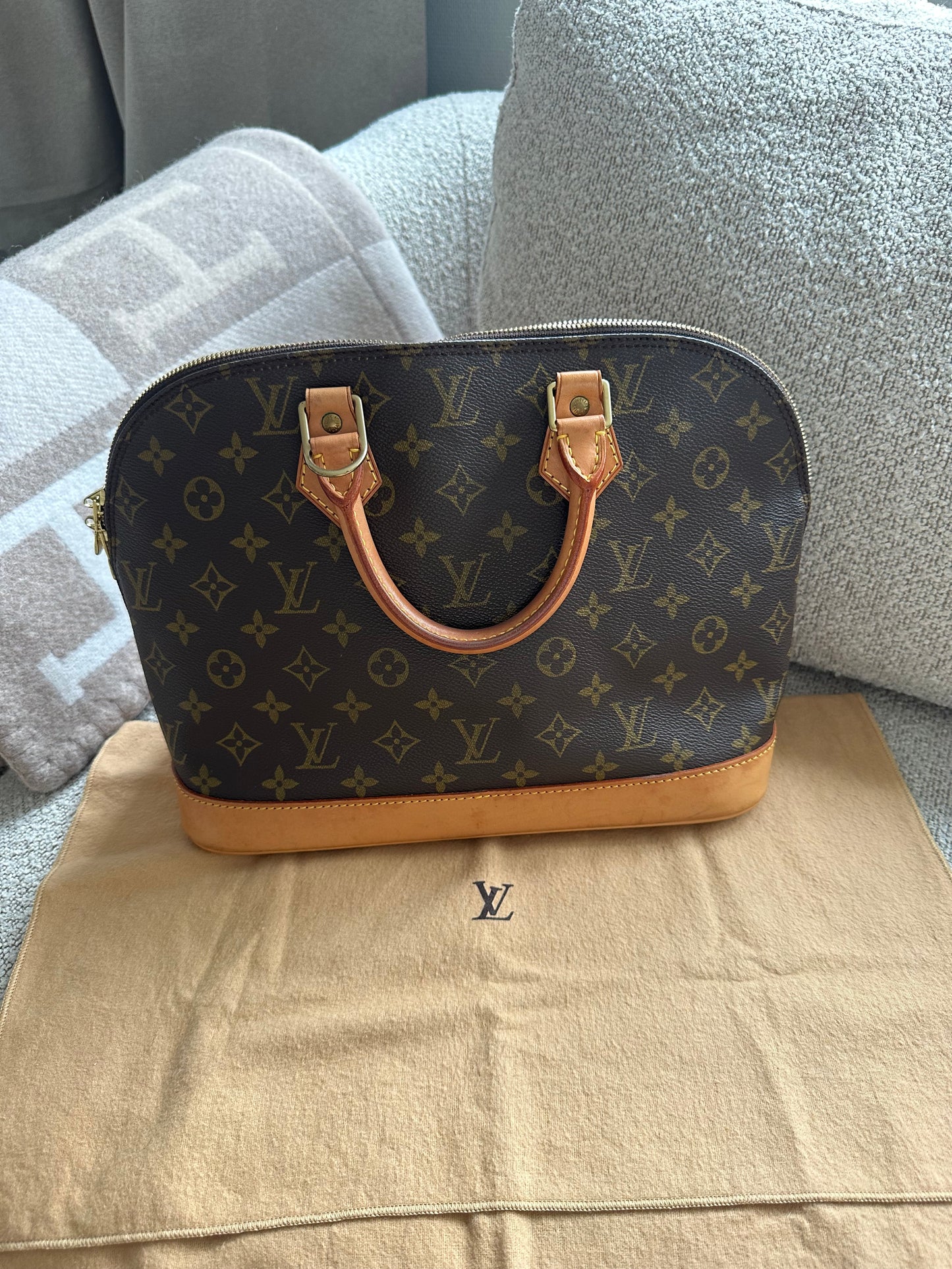 Louis Vuitton Alma PM Monogram