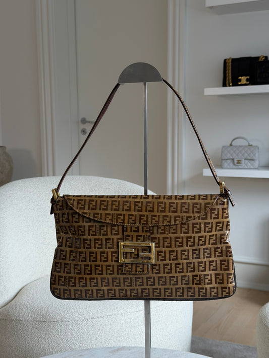 Fendi Vintage Baguette – Brun Zucca Monogram med Guldfarvet Hardware