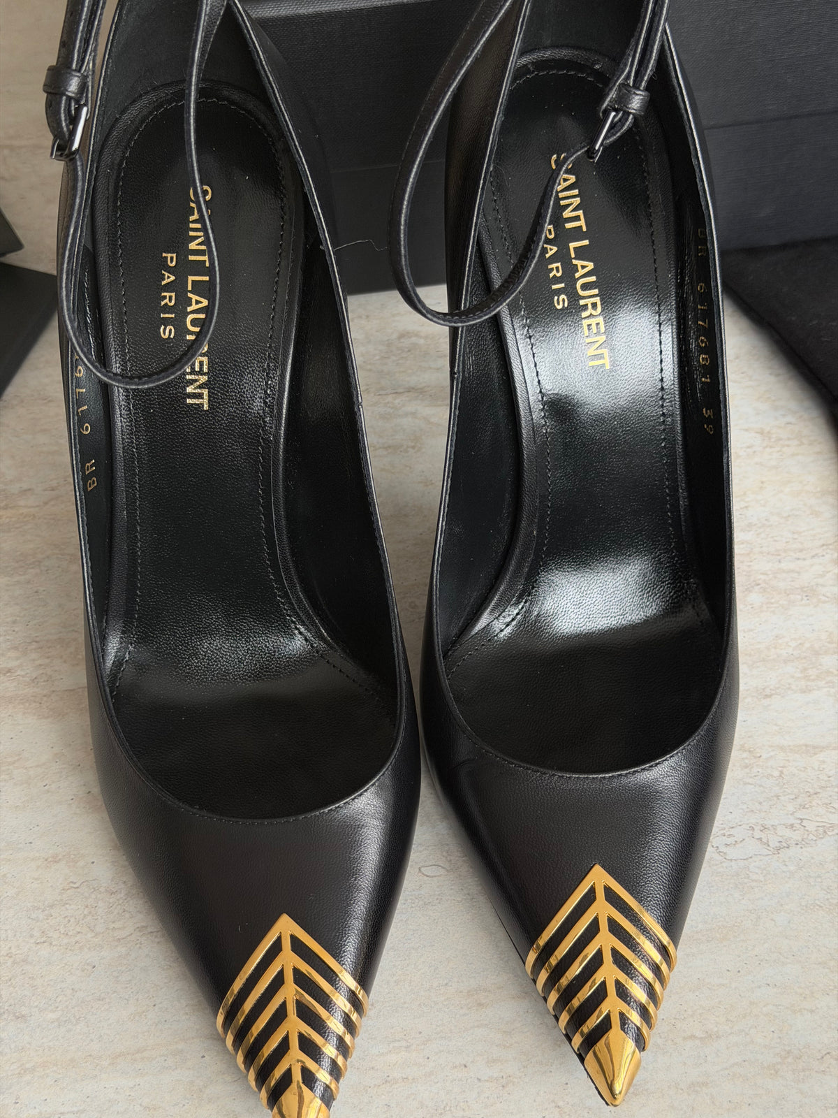 Saint Laurent Pumps – Black / Gold