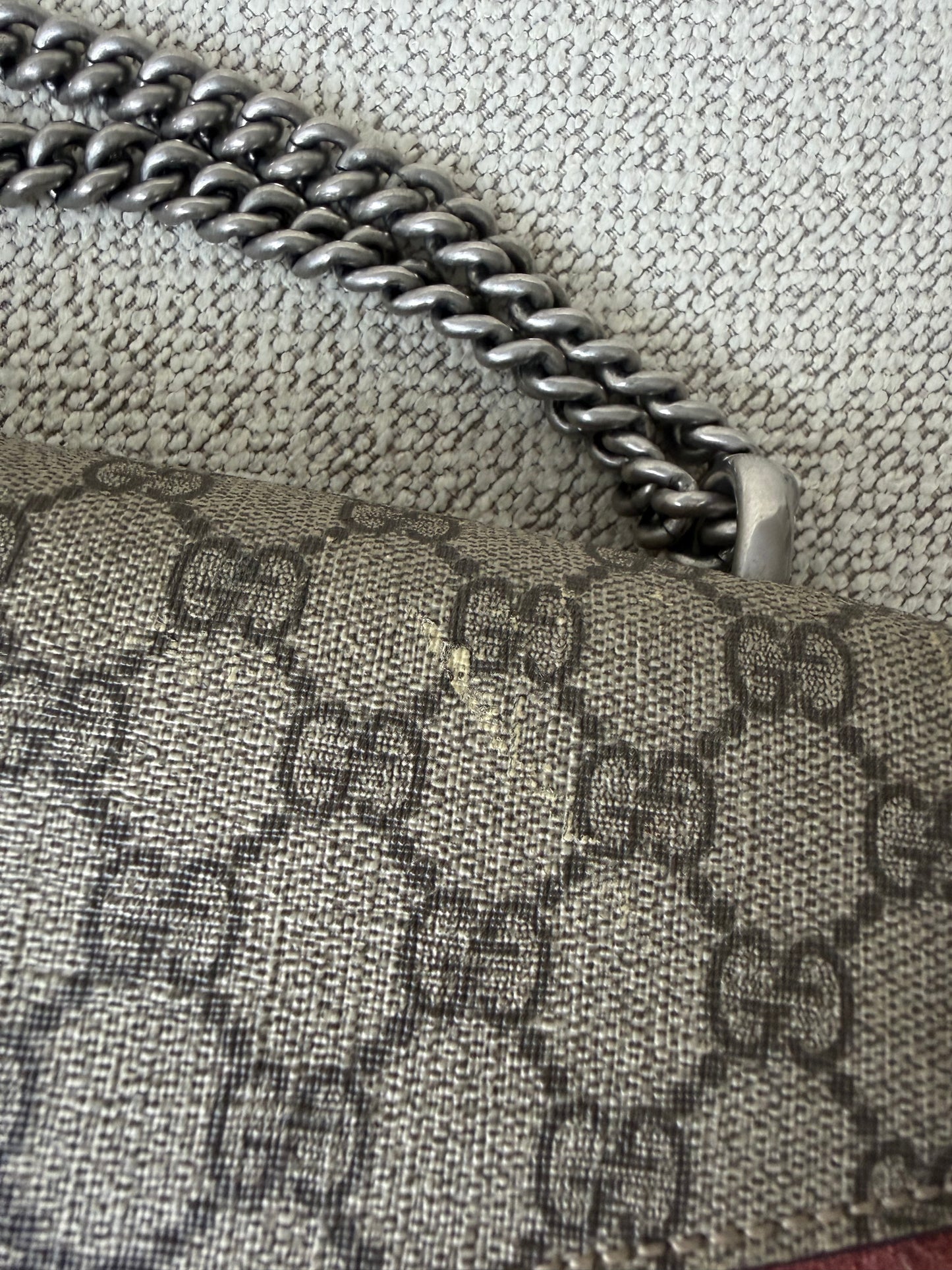 Gucci Dionysus Medium – GG Supreme Canvas