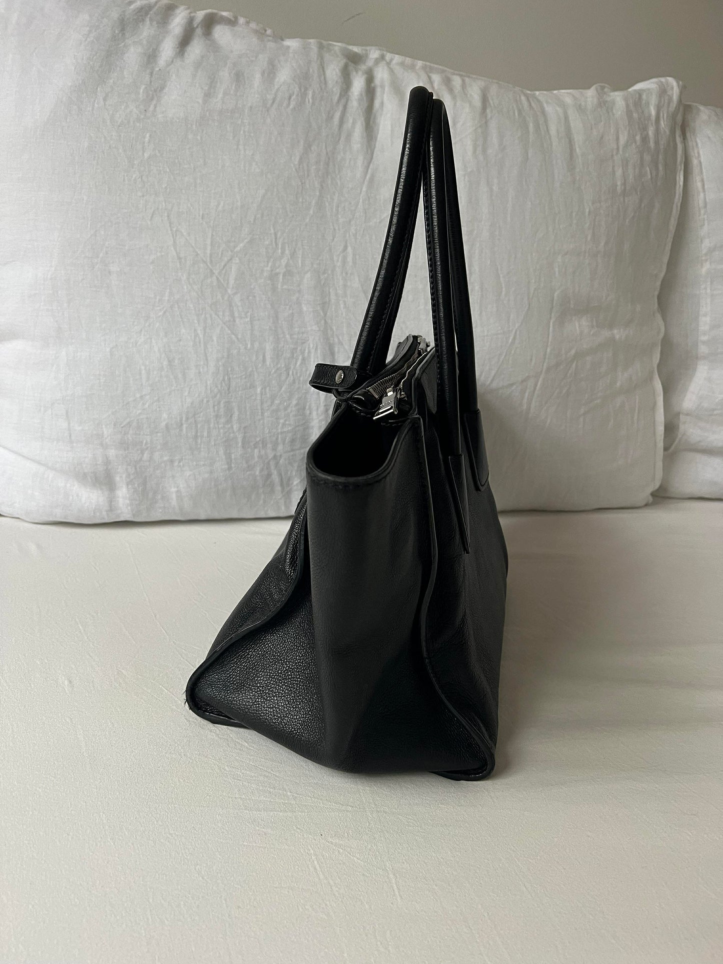 Prada Prada Cuir Medium Tote Black leather
