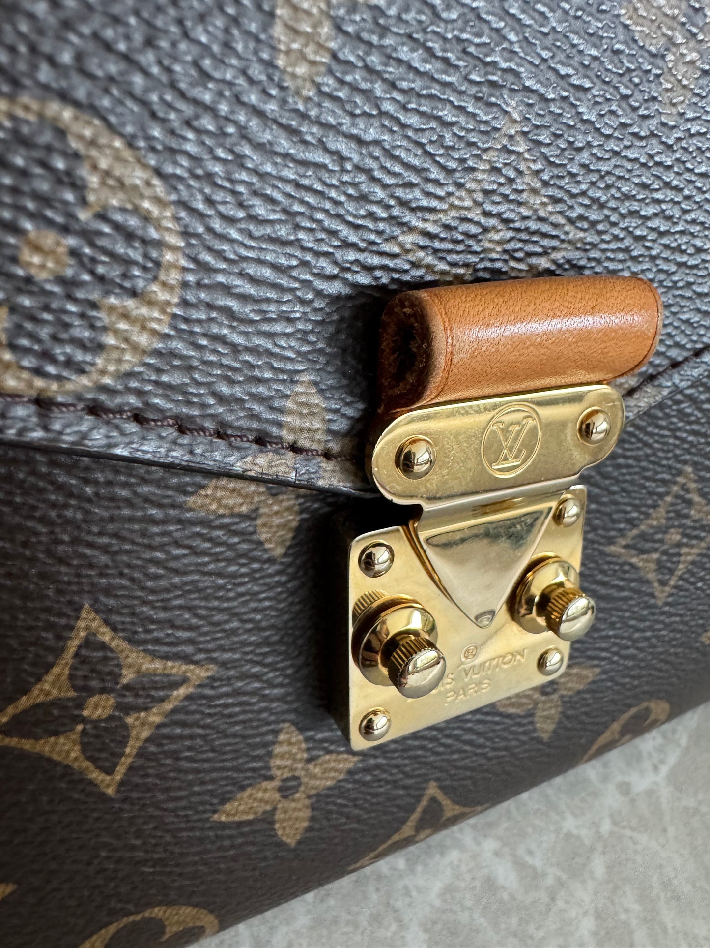 Louis Vuitton Métis – Monogram Canvas