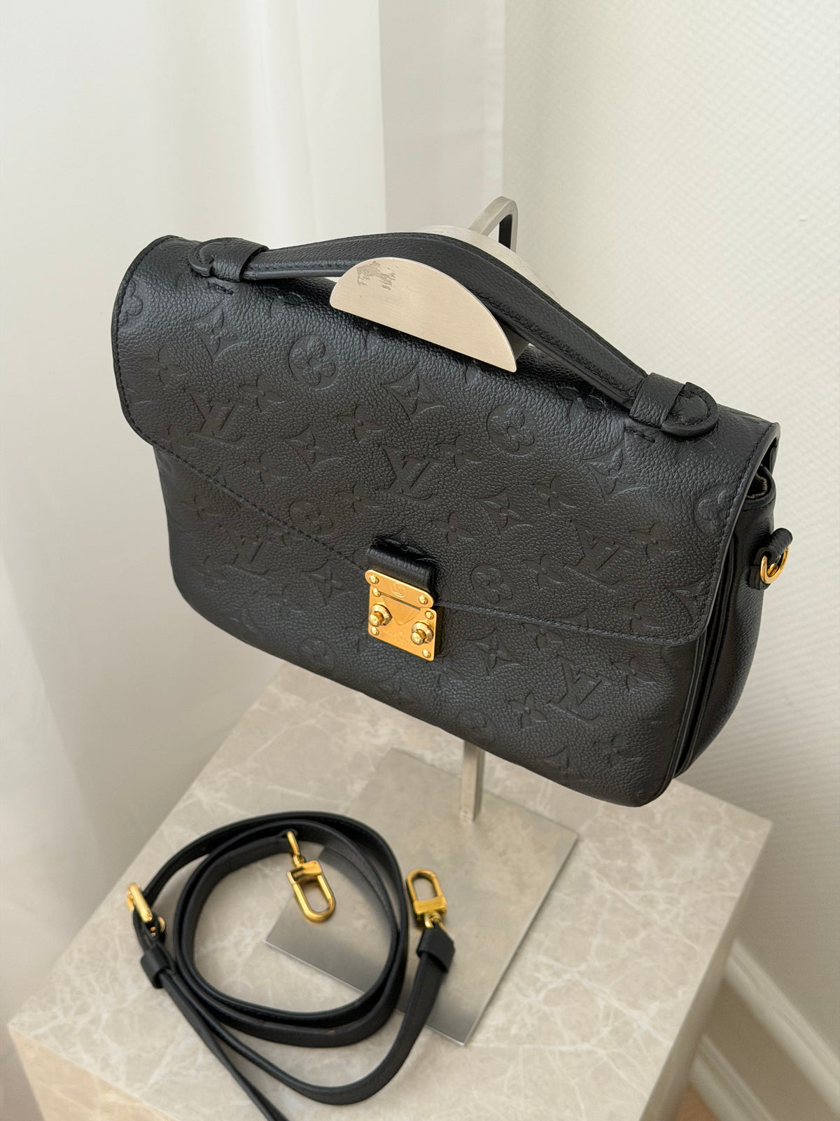Louis Vuitton Pochette Métis – Monogram Empreinte