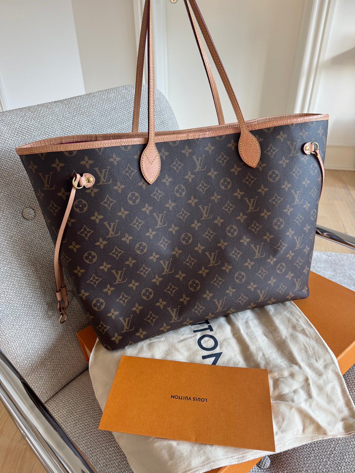 Louis Vuitton Neverfull GM – Monogram Canvas (Pink Interior)
