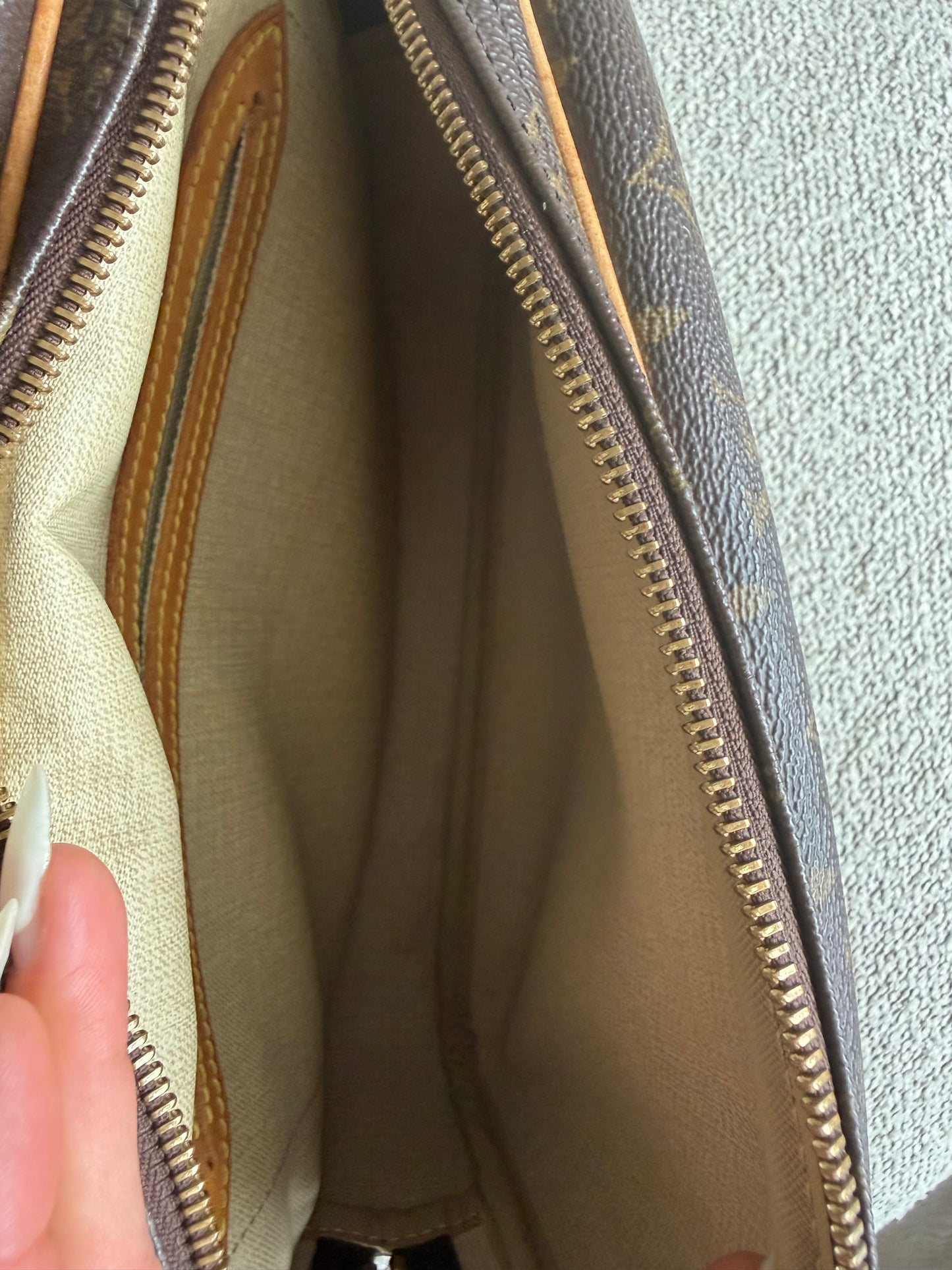 Louis Vuitton Reporter PM – Monogram Canvas