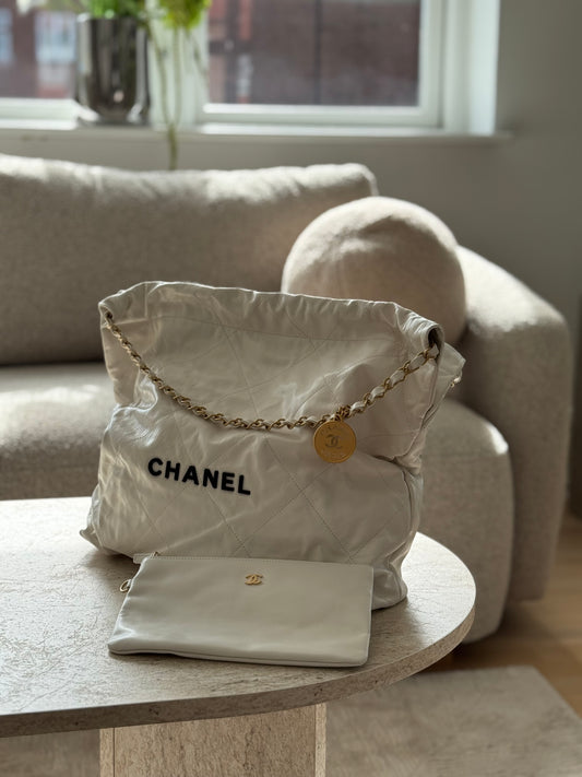 Chanel 22 gold chain shoulder bag