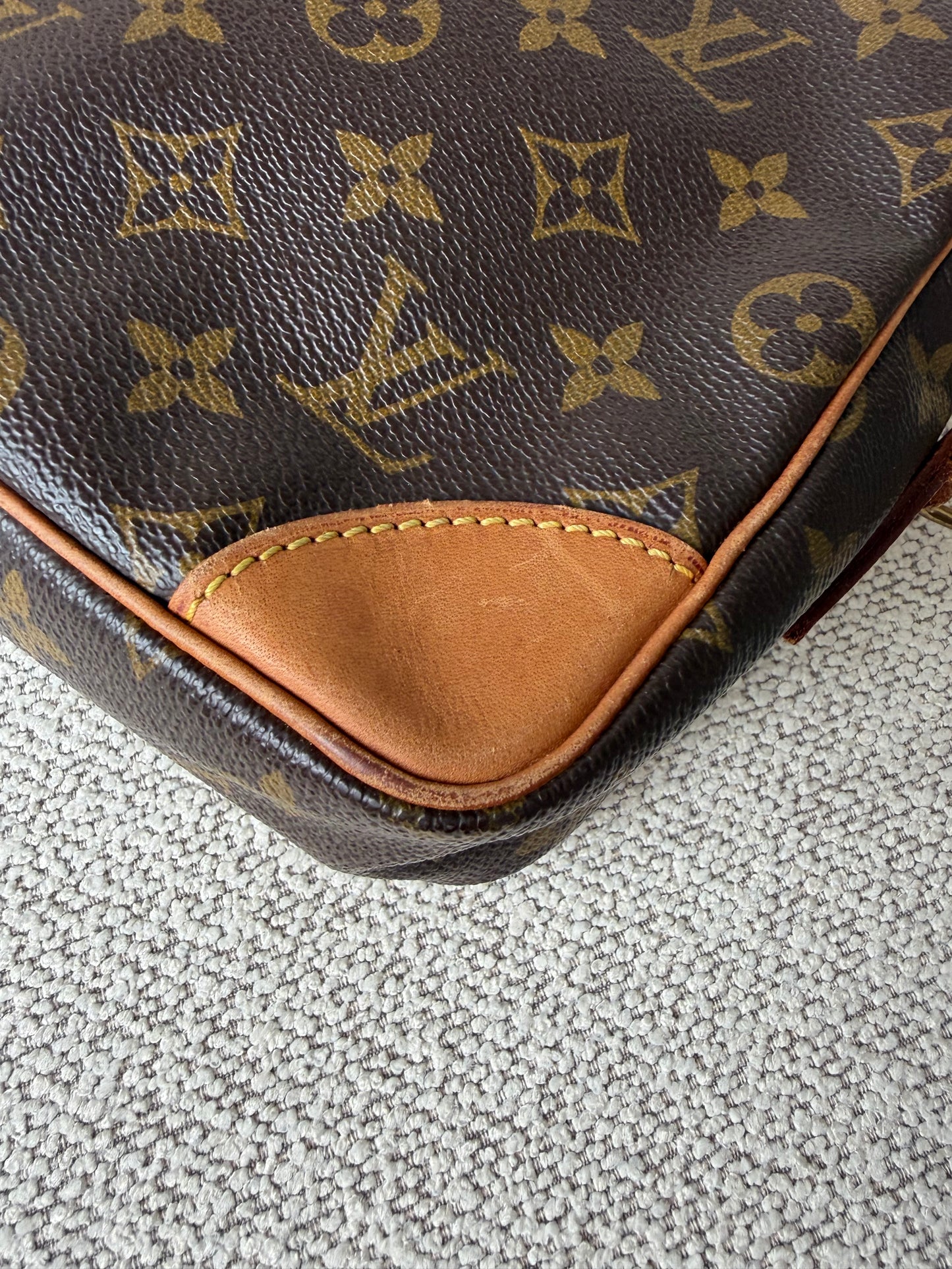 Louis Vuitton Trocadéro 24 – Monogram Canvas