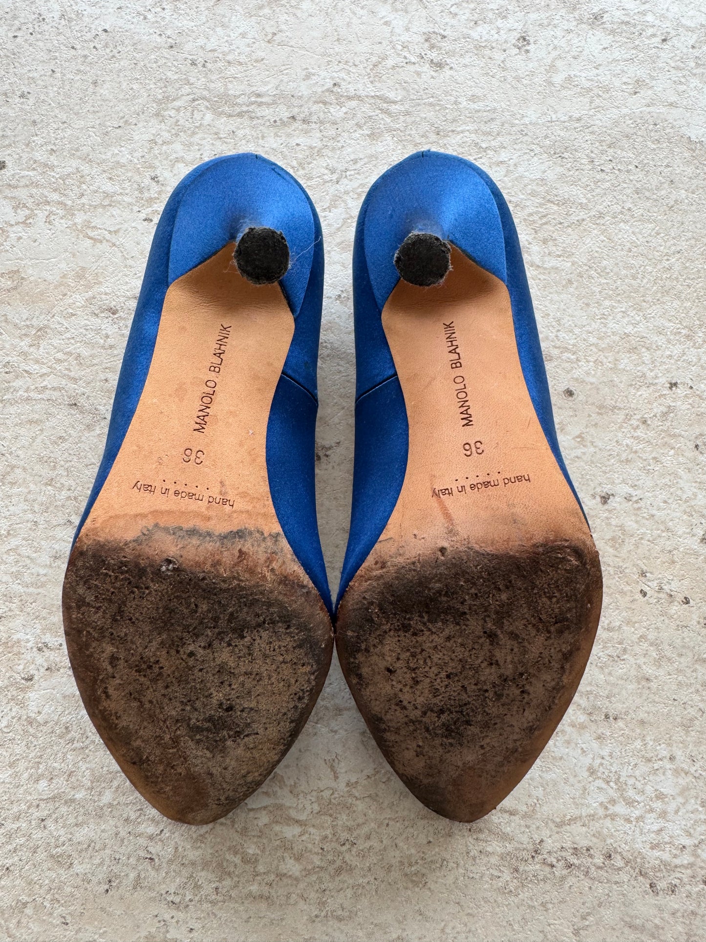 Manolo Blahnik Blå Satin Pumps