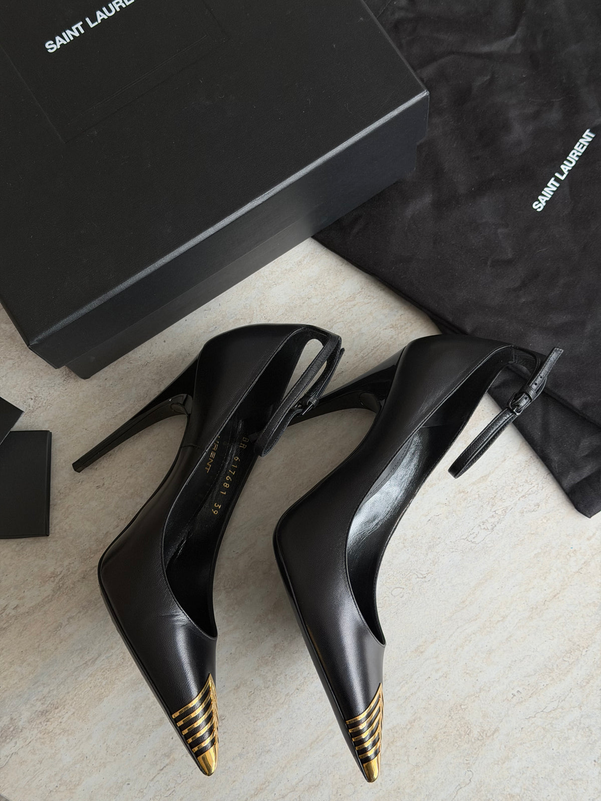 Saint Laurent Pumps – Black / Gold