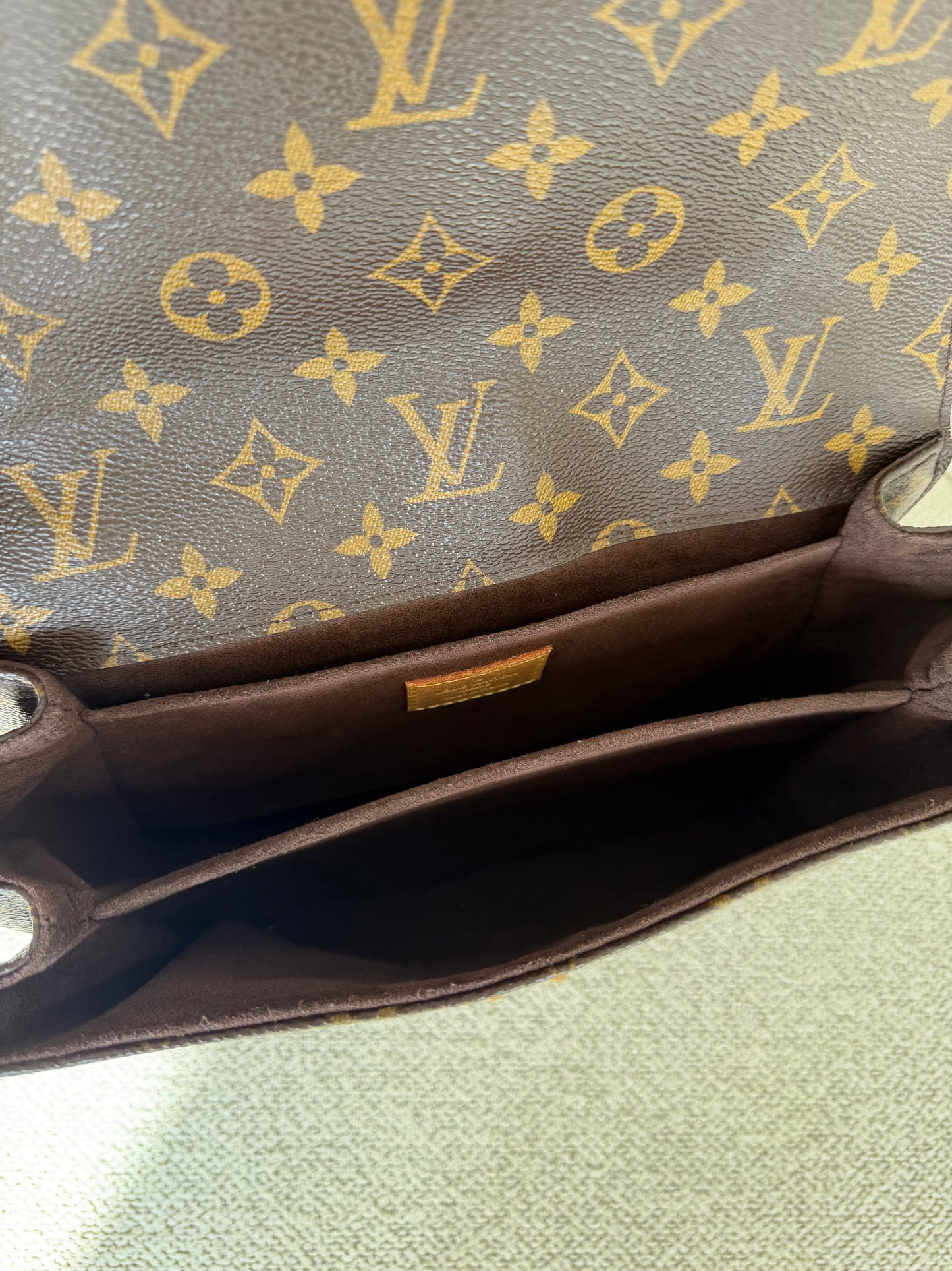 Louis Vuitton Pochette Métis – Monogram Canvas