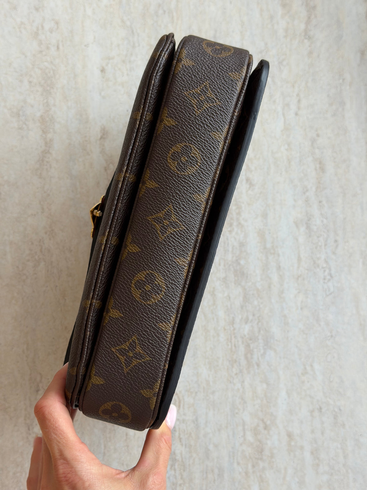 Louis Vuitton Pochette Métis – Monogram